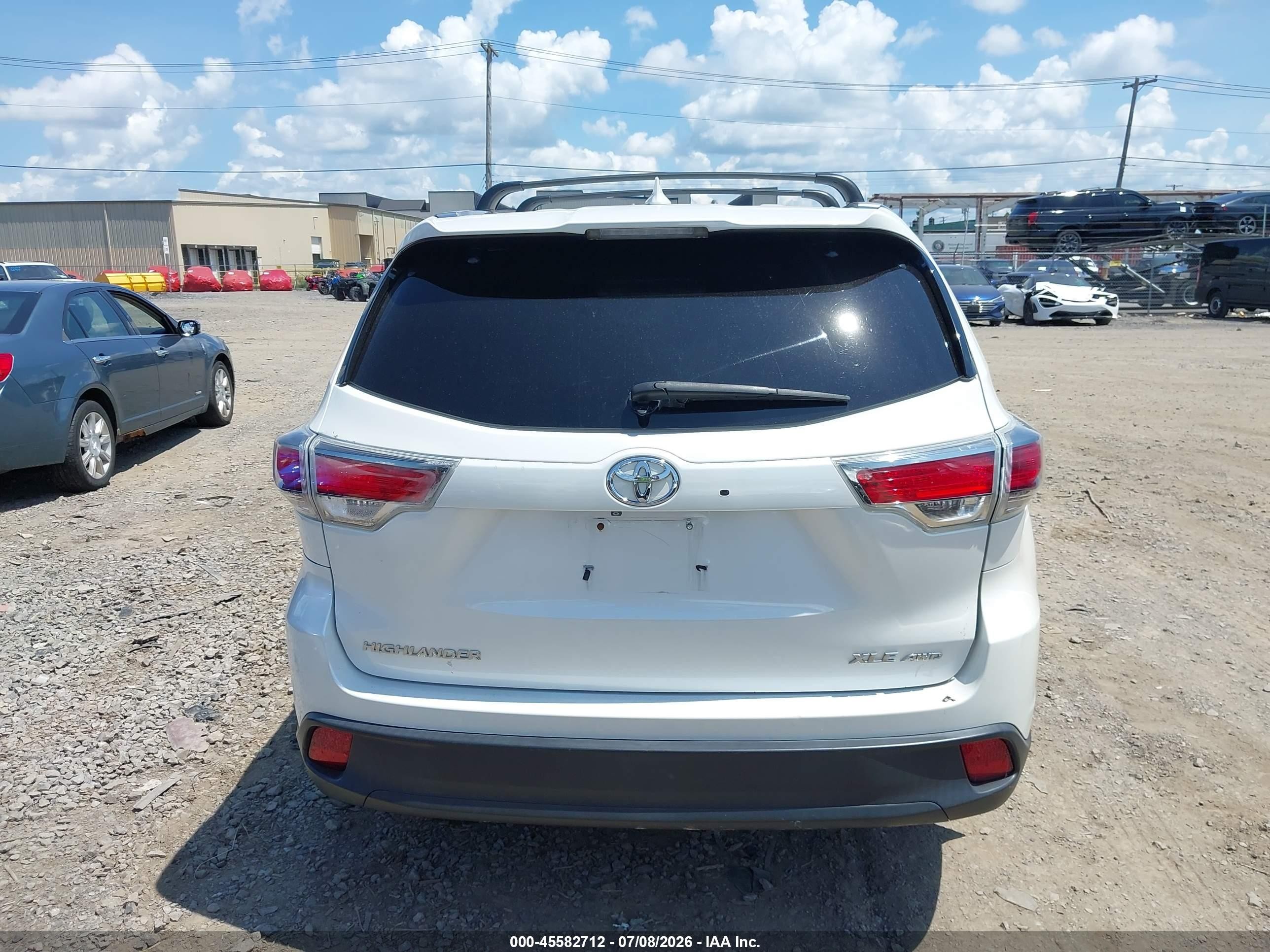 2015 Toyota Highlander Xle V6 White vin: 5TDJKRFHXFS094877