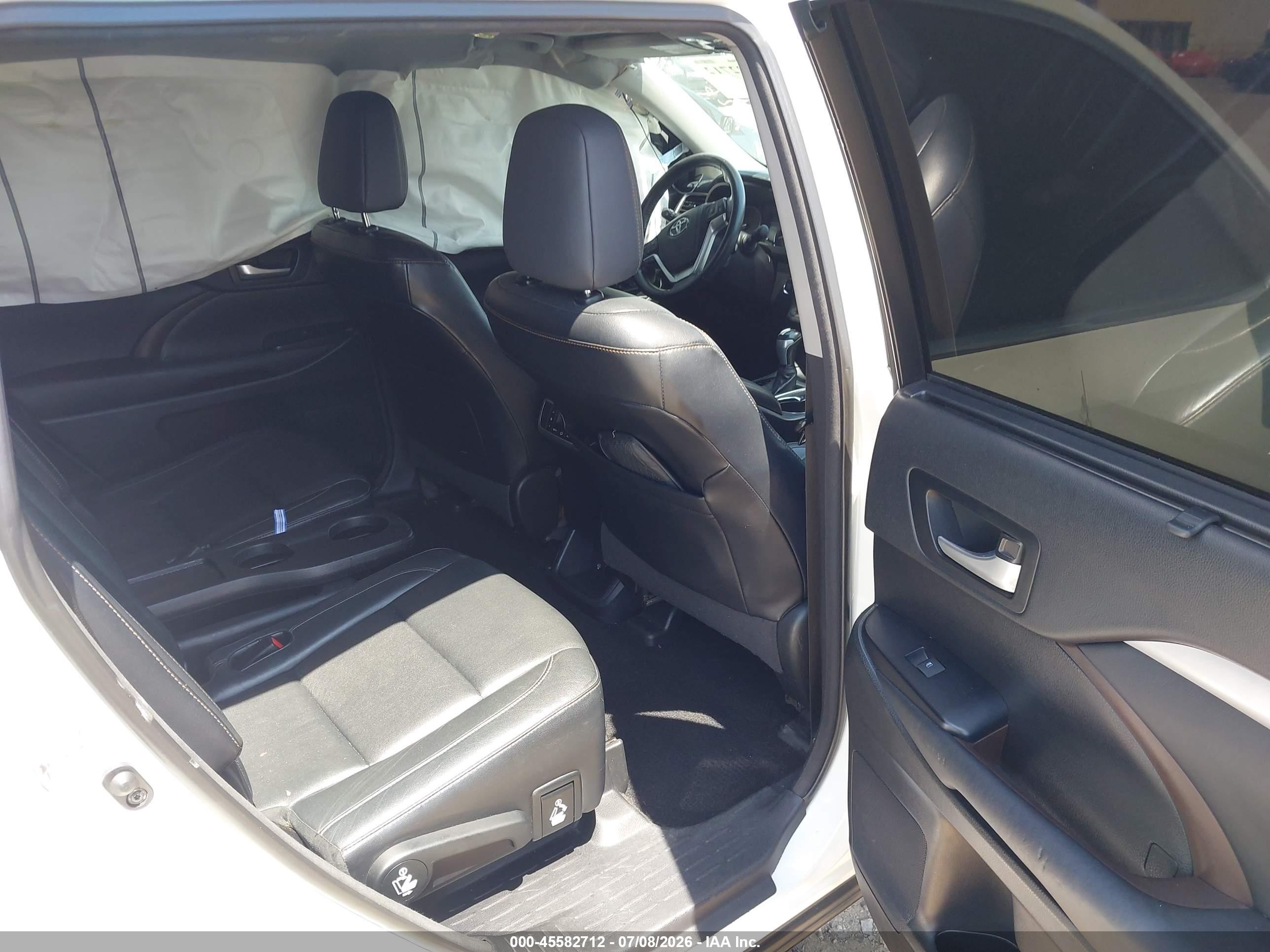 2015 Toyota Highlander Xle V6 White vin: 5TDJKRFHXFS094877