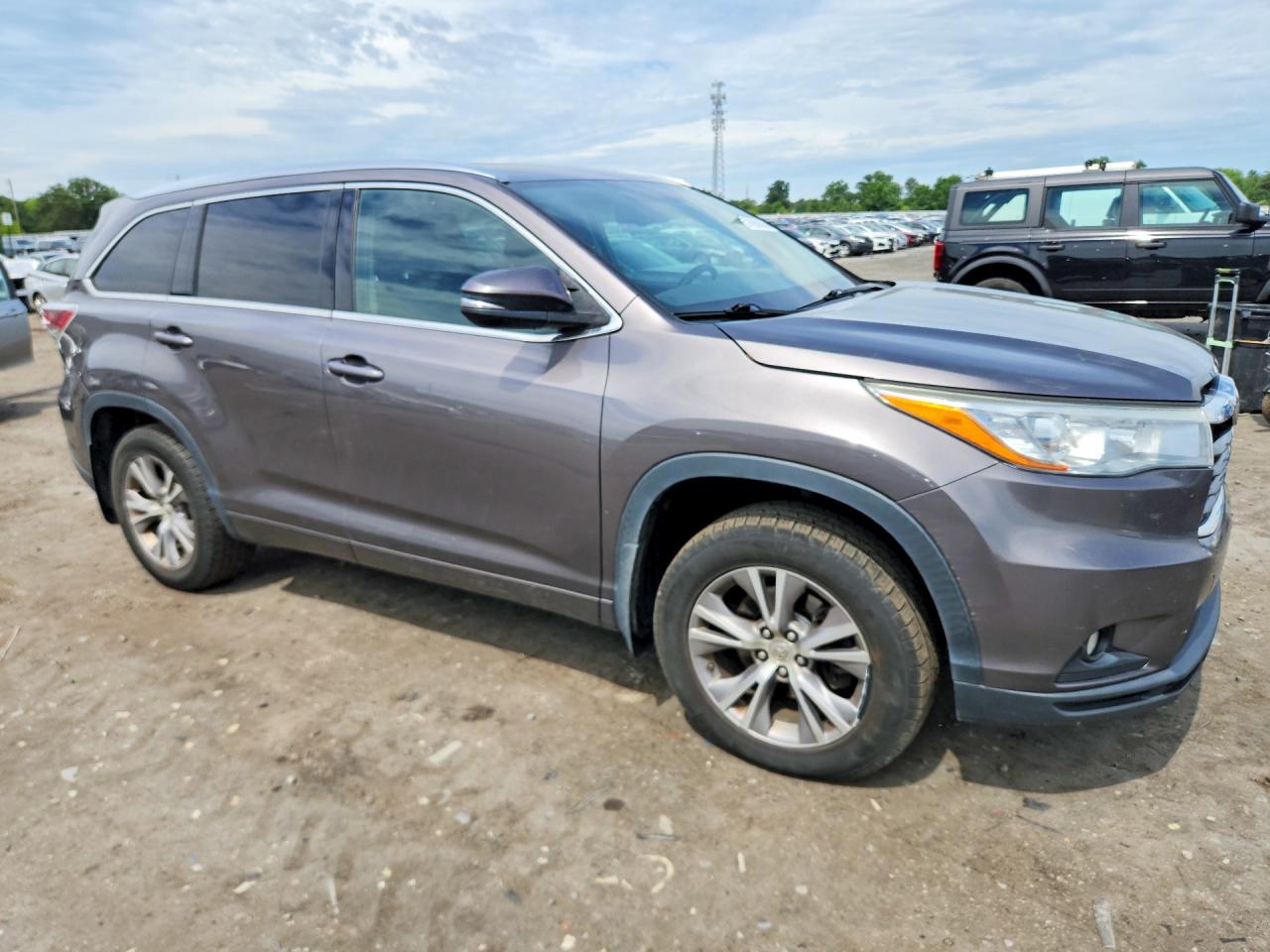 2015 Toyota Highlander Xle Gray vin: 5TDJKRFHXFS127120