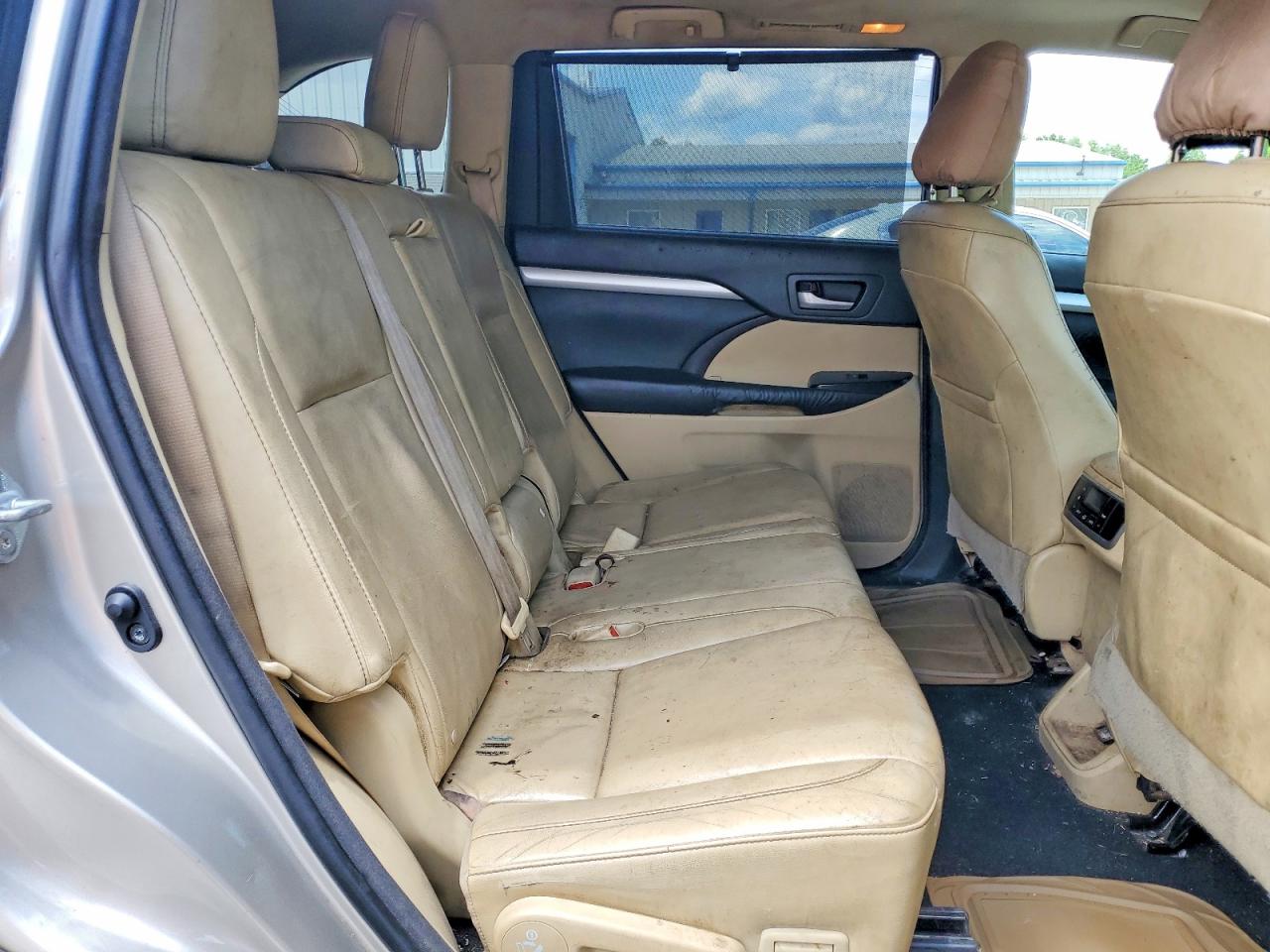 2015 Toyota Highlander Xle Silver vin: 5TDJKRFHXFS142975