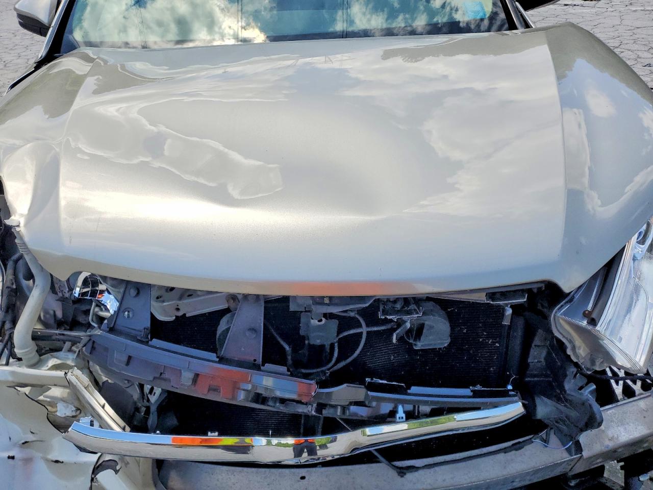 2015 Toyota Highlander Xle Silver vin: 5TDJKRFHXFS142975