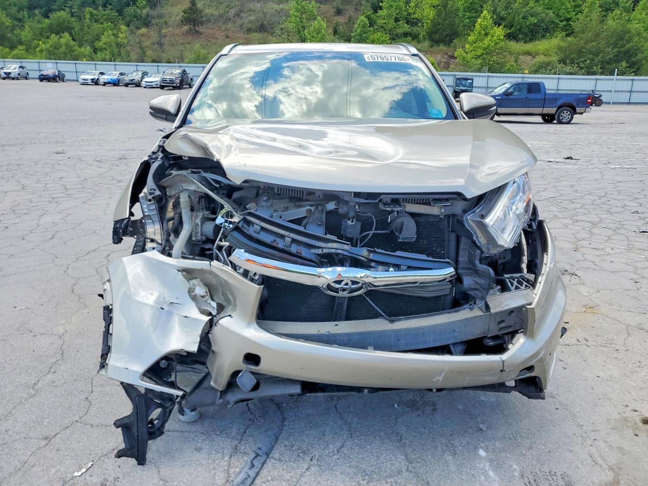 2015 Toyota Highlander Xle Silver vin: 5TDJKRFHXFS142975