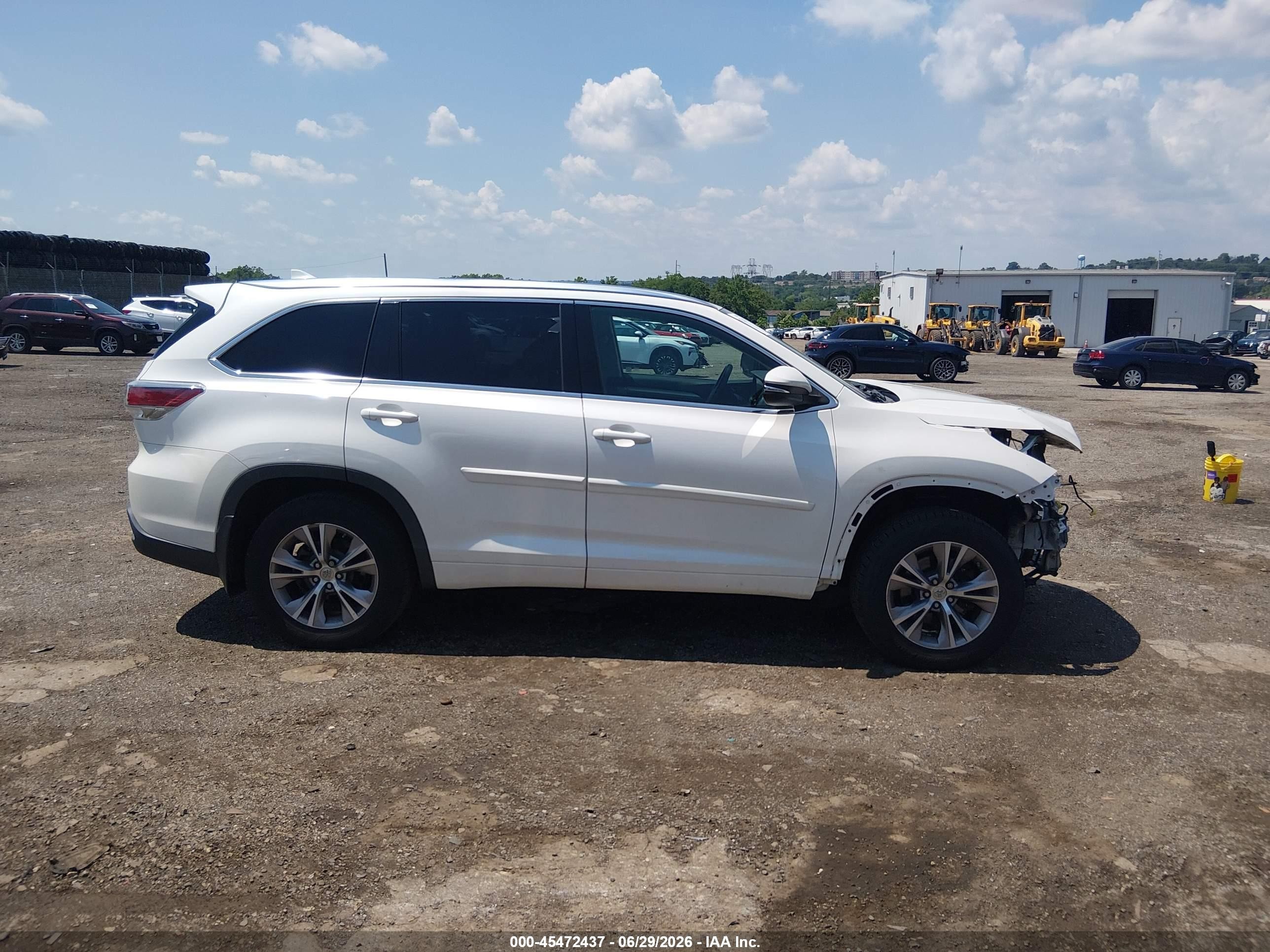 2015 Toyota Highlander Xle V6 White vin: 5TDJKRFHXFS144614