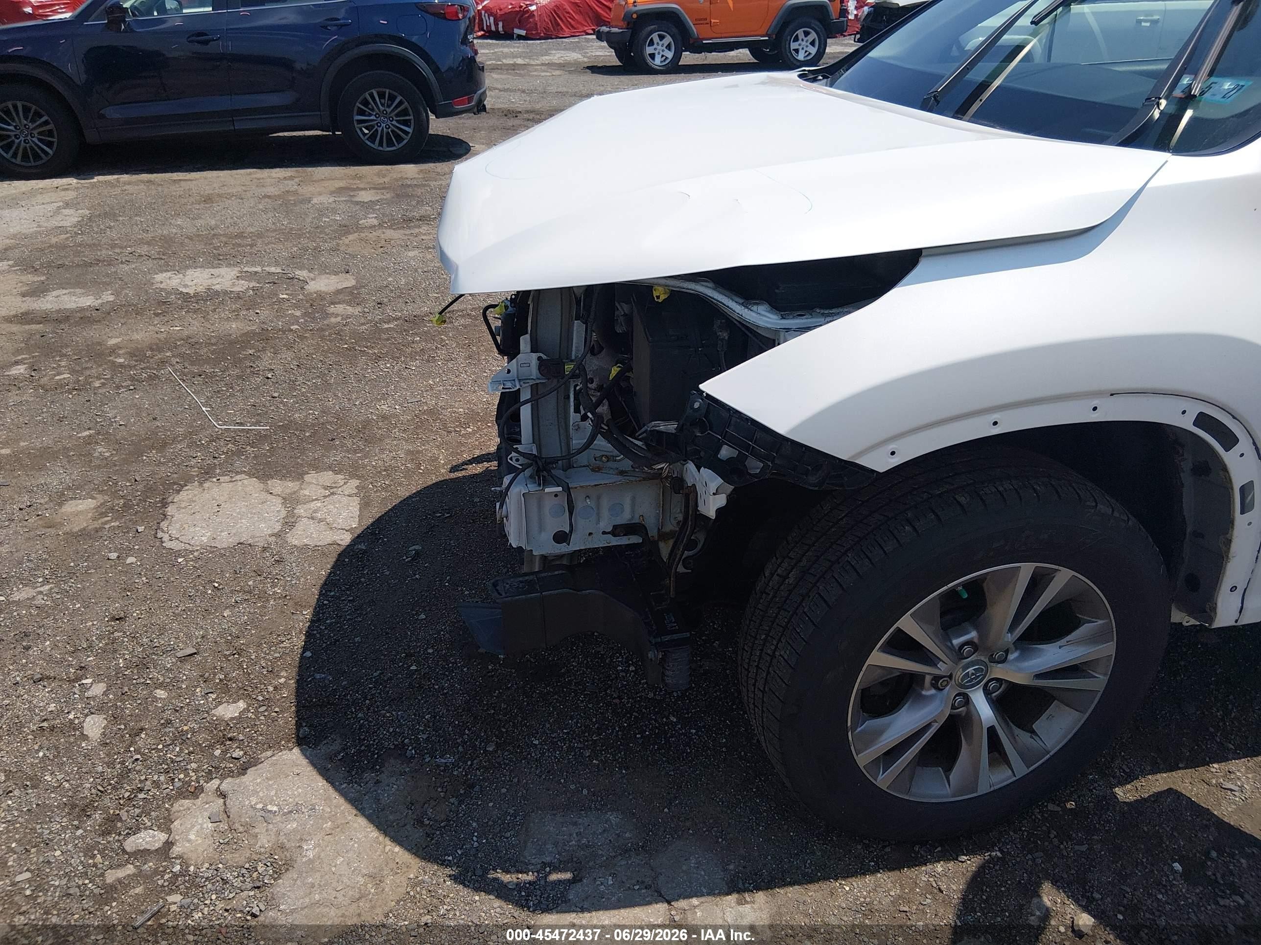 2015 Toyota Highlander Xle V6 White vin: 5TDJKRFHXFS144614