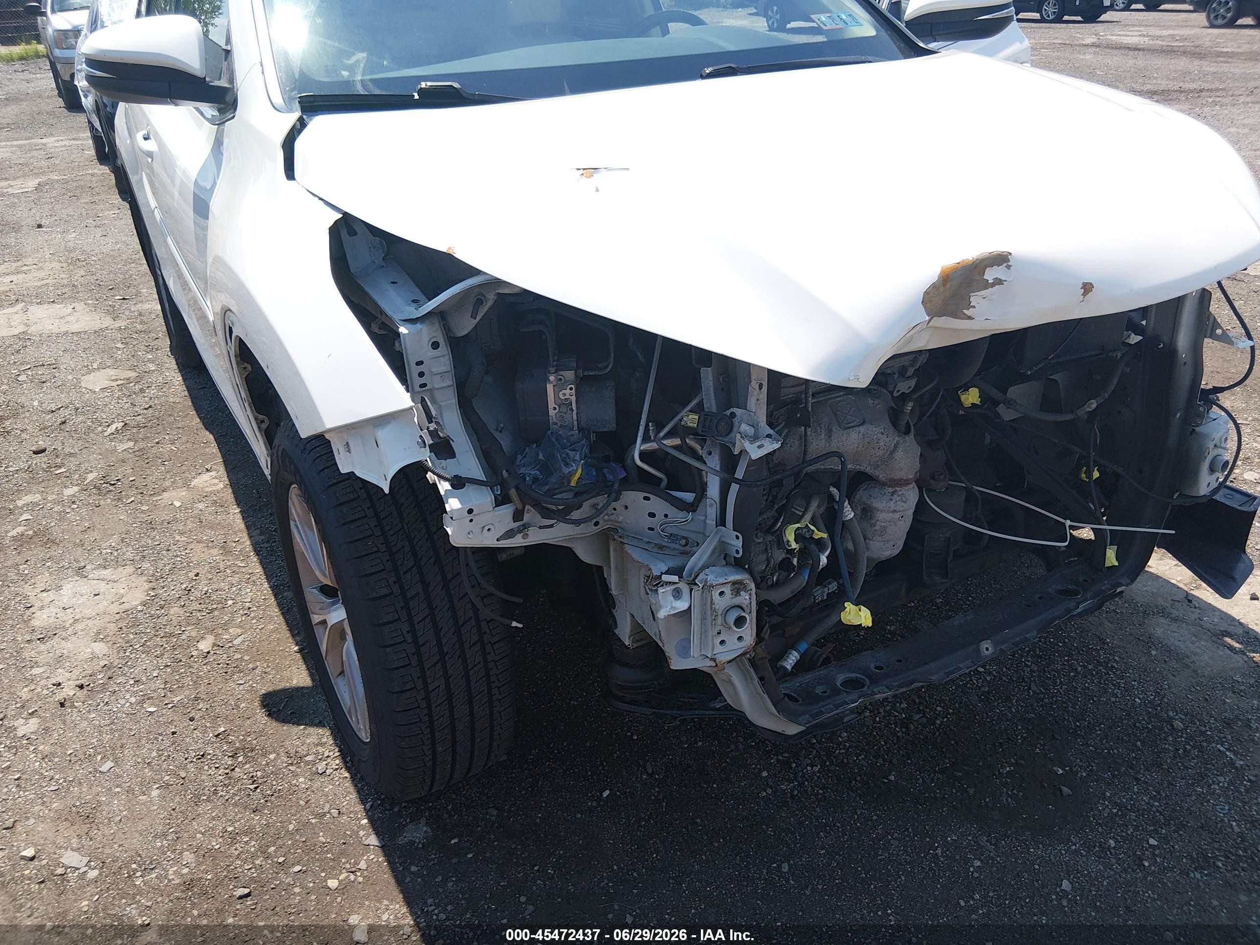 2015 Toyota Highlander Xle V6 White vin: 5TDJKRFHXFS144614