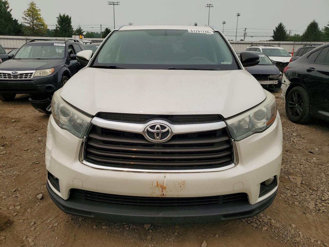 2015 Toyota Highlander Xle White vin: 5TDJKRFHXFS150476