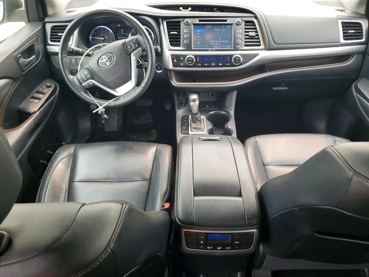 2015 Toyota Highlander Xle White vin: 5TDJKRFHXFS150476