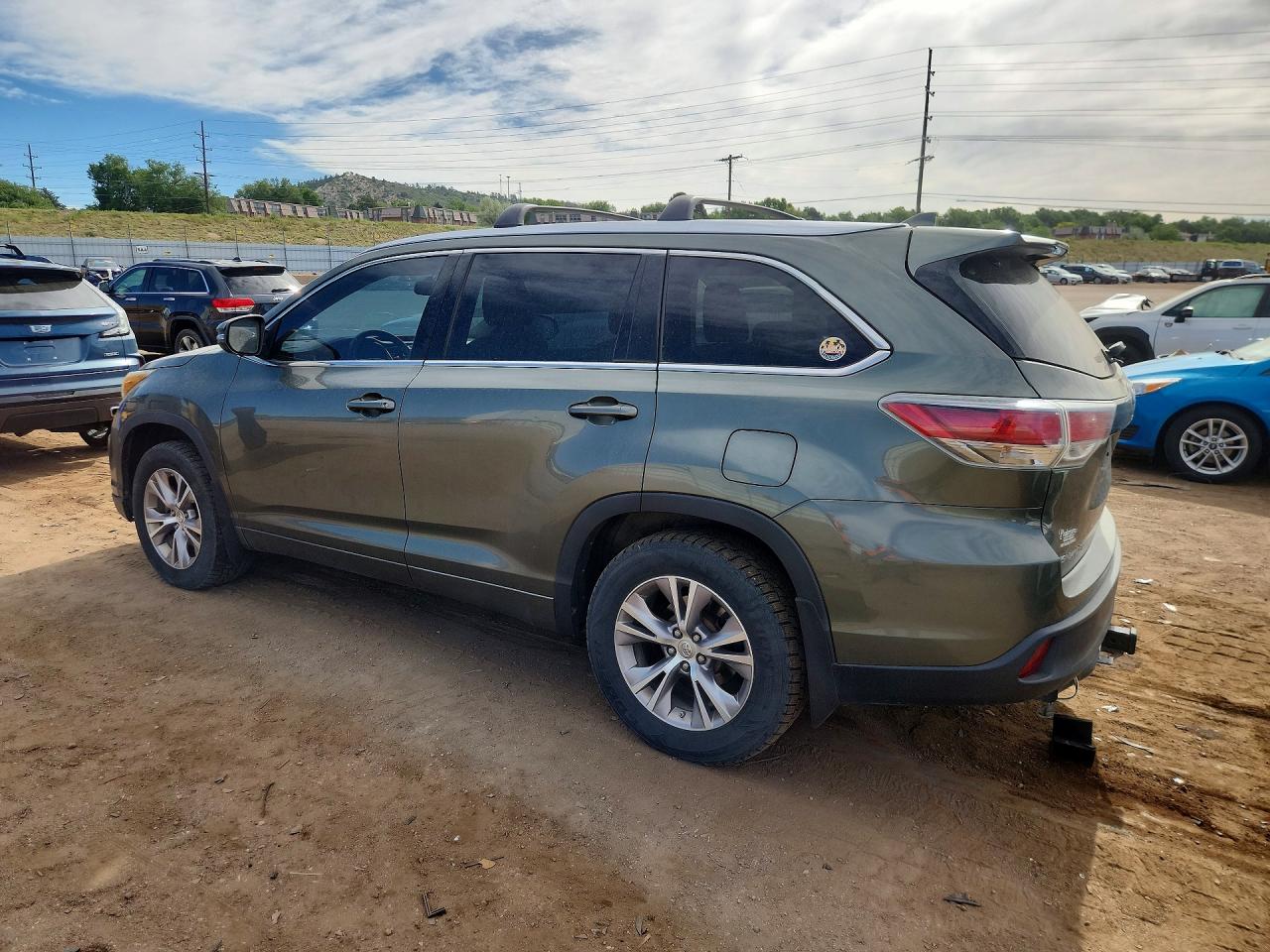 2015 Toyota Highlander Xle Зеленый vin: 5TDJKRFHXFS152079