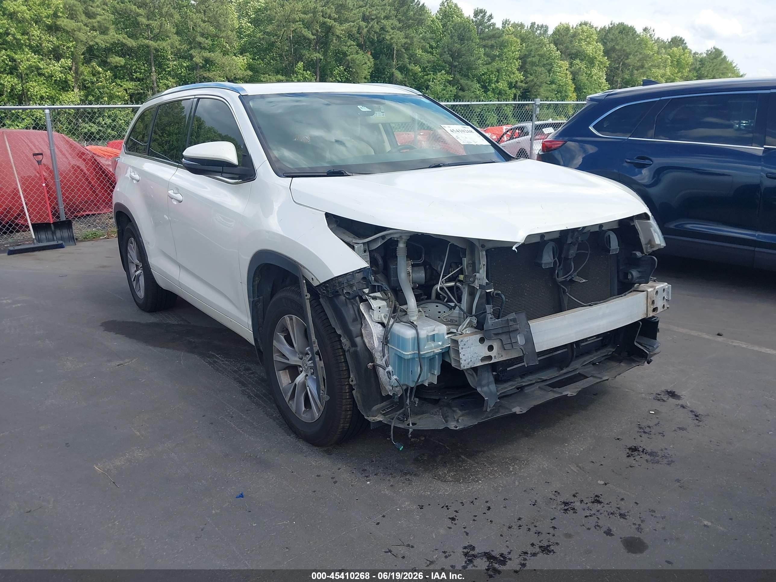 2015 Toyota Highlander Xle V6 White vin: 5TDJKRFHXFS167097