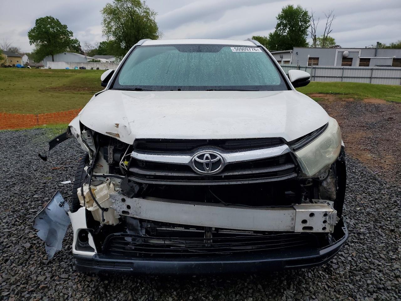 2015 Toyota Highlander Xle White vin: 5TDJKRFHXFS173630
