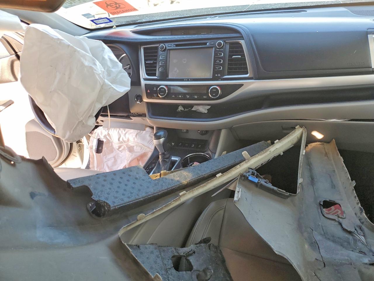 2015 Toyota Highlander Xle White vin: 5TDJKRFHXFS176785