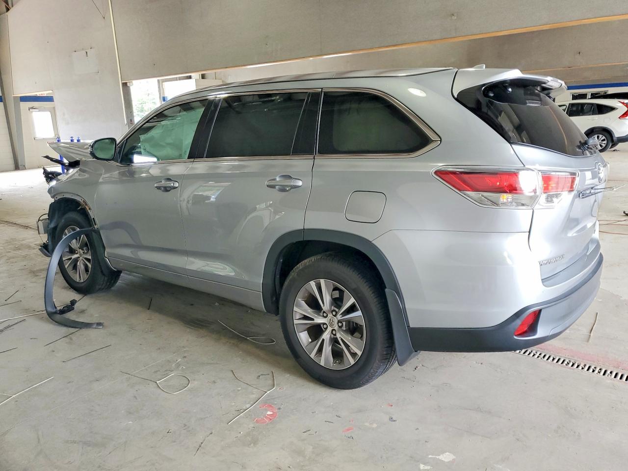 2015 Toyota Highlander Xle Silver vin: 5TDJKRFHXFS191996