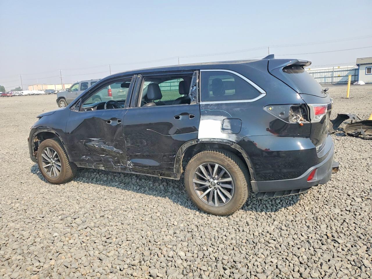 2015 Toyota Highlander Xle Black vin: 5TDJKRFHXFS210594