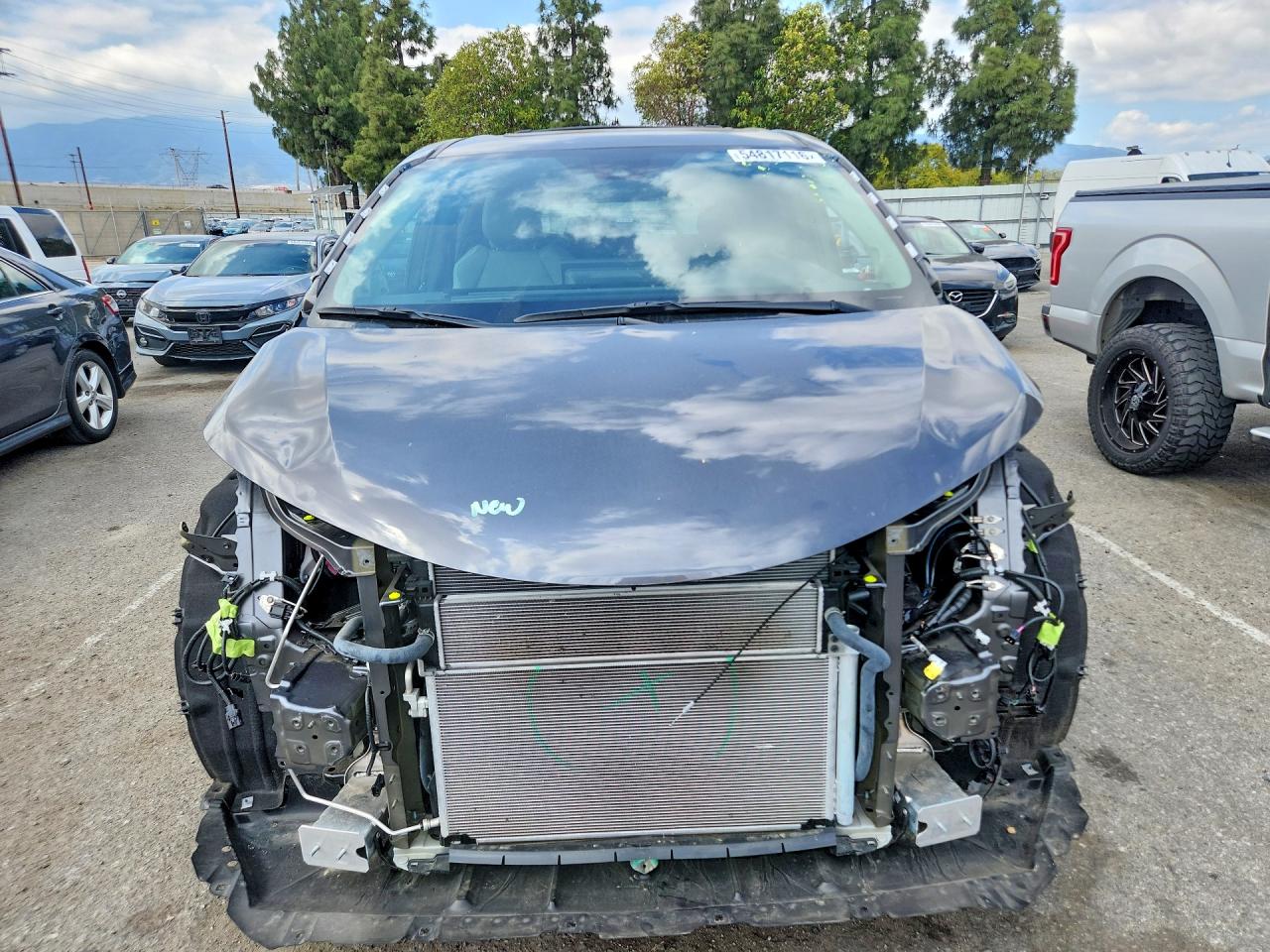 2025 Toyota Sienna Xle 7-passenger Угольный vin: 5TDJRKEC1SS263784