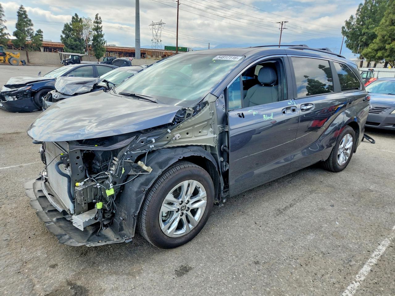 2025 Toyota Sienna Xle 7-passenger Угольный vin: 5TDJRKEC1SS263784