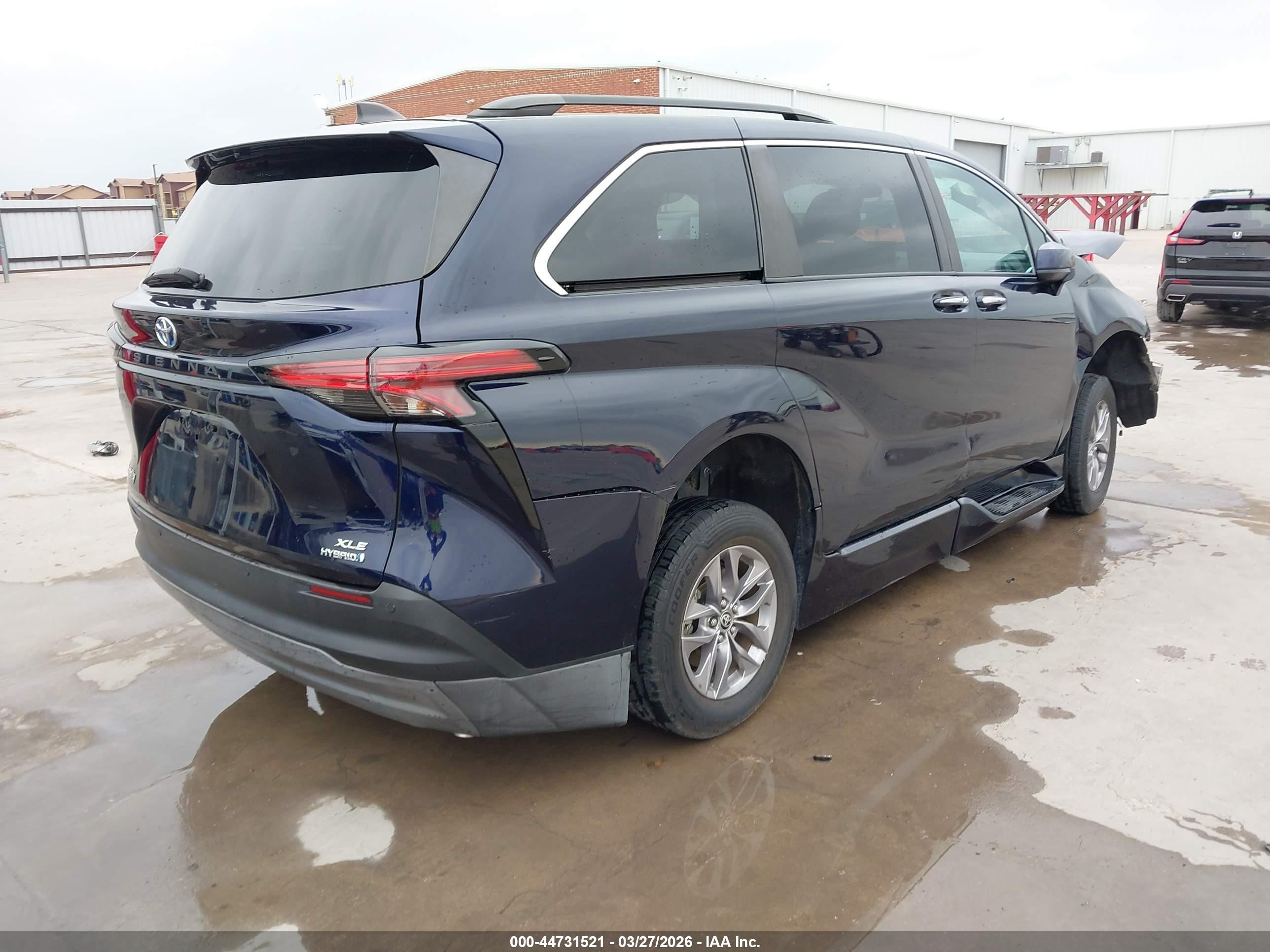 2021 Toyota Sienna Xle Blue vin: 5TDJRKEC5MS044538