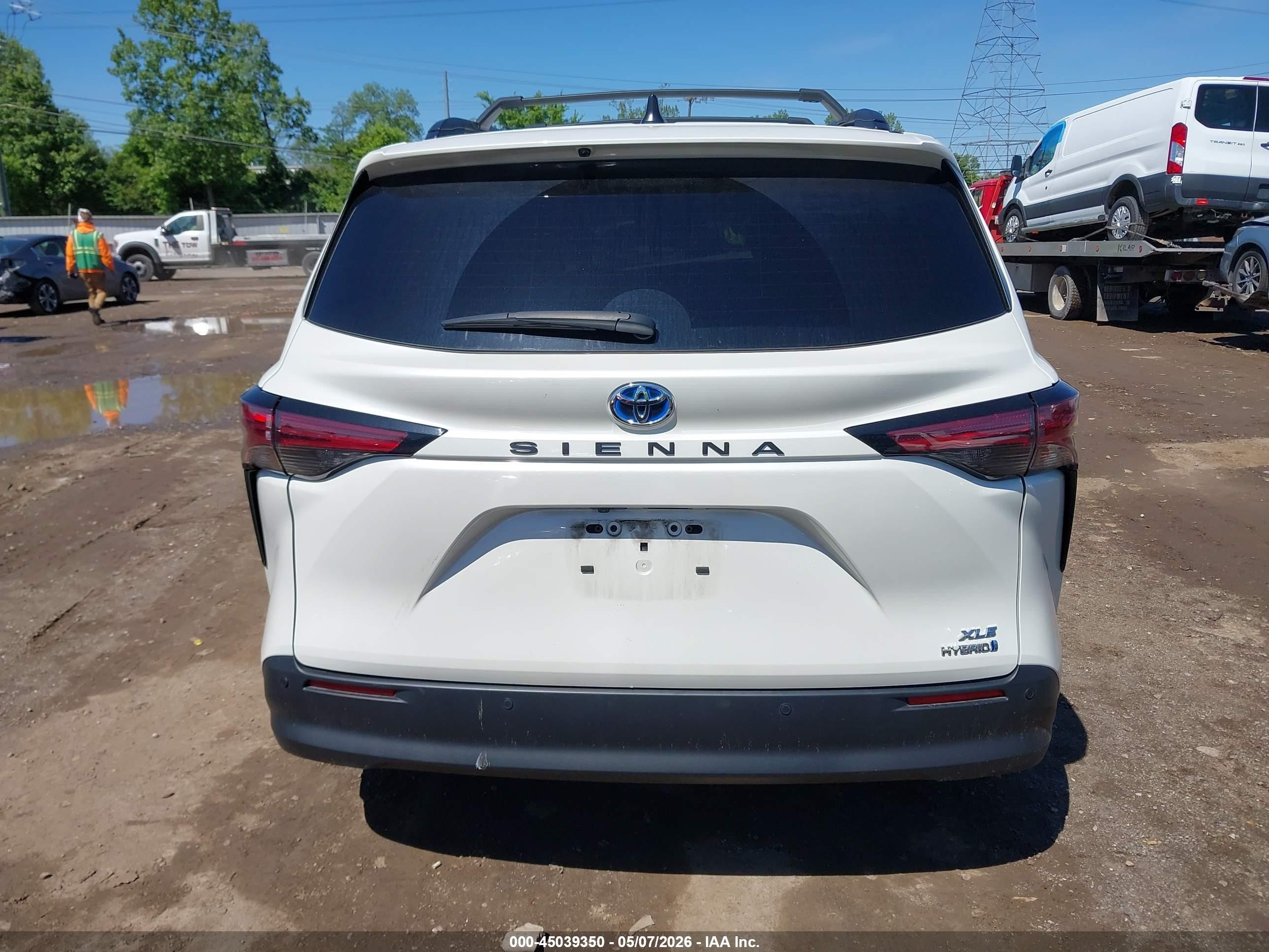 2021 Toyota Sienna Xle White vin: 5TDJRKEC7MS055900