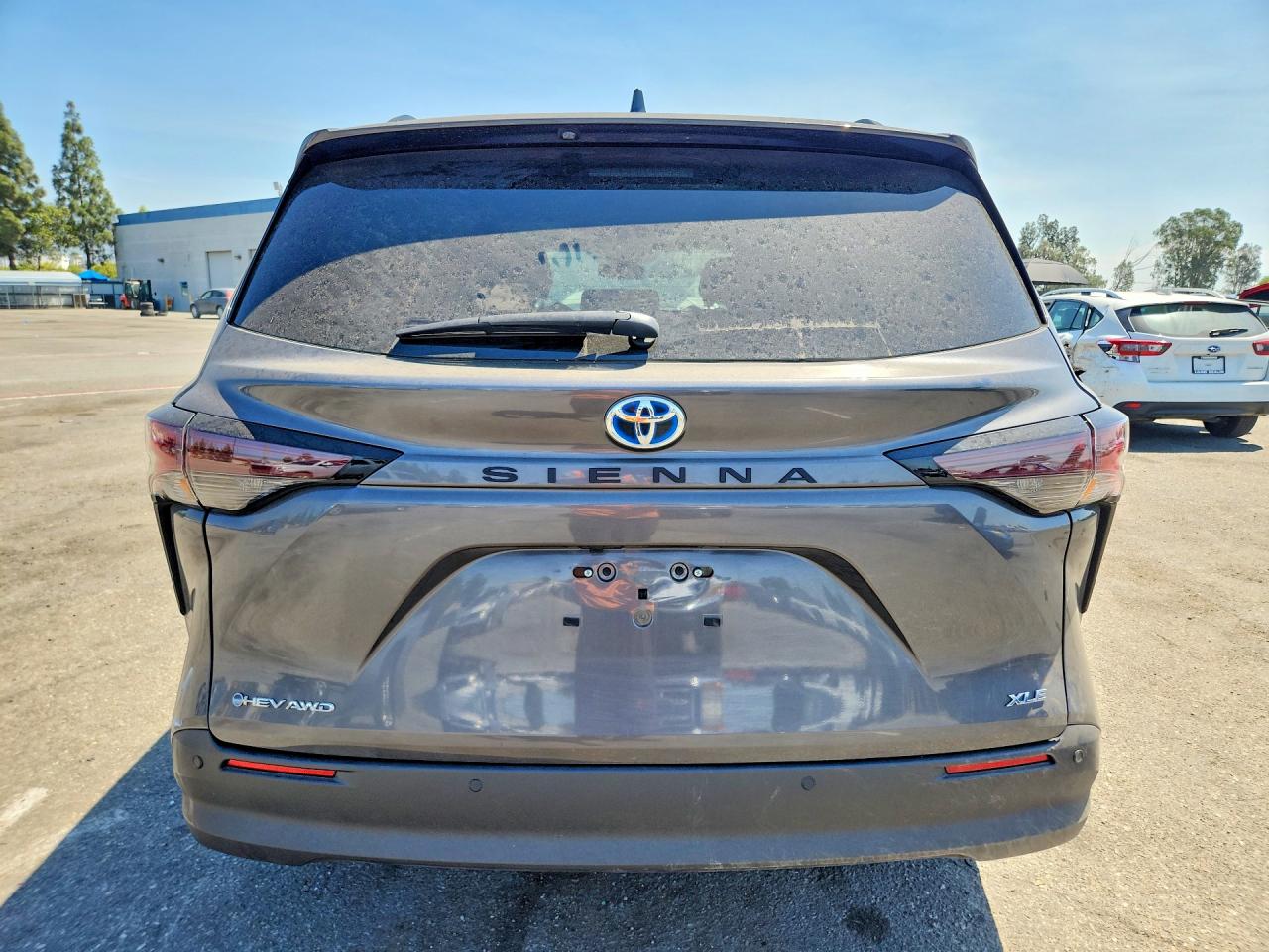 2025 Toyota Sienna Xle 7-passenger Gray vin: 5TDJSKFC4SS201265
