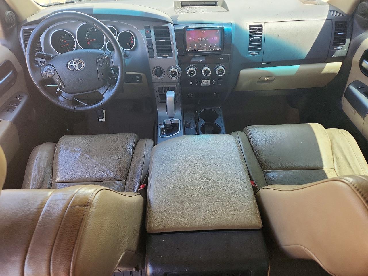 2010 Toyota Sequoia Limited White vin: 5TDJW5G14AS025187