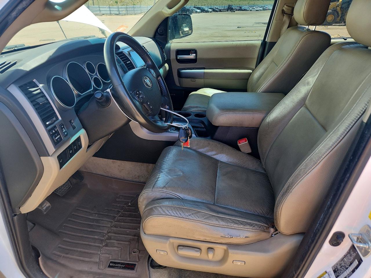 2010 Toyota Sequoia Limited White vin: 5TDJW5G14AS025187
