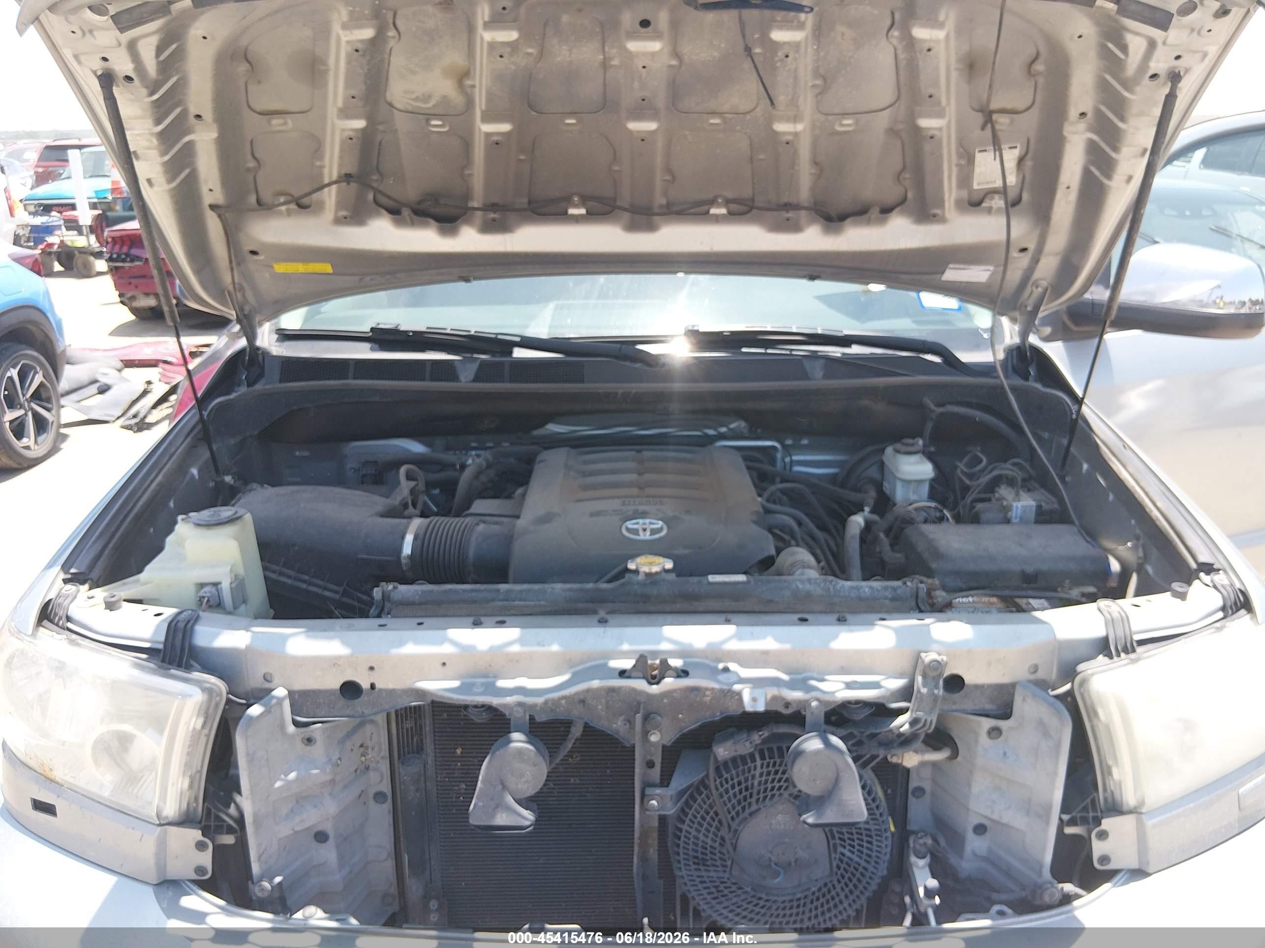 2014 Toyota Sequoia Limited 5.7l V8 Silver vin: 5TDJW5G16ES098566