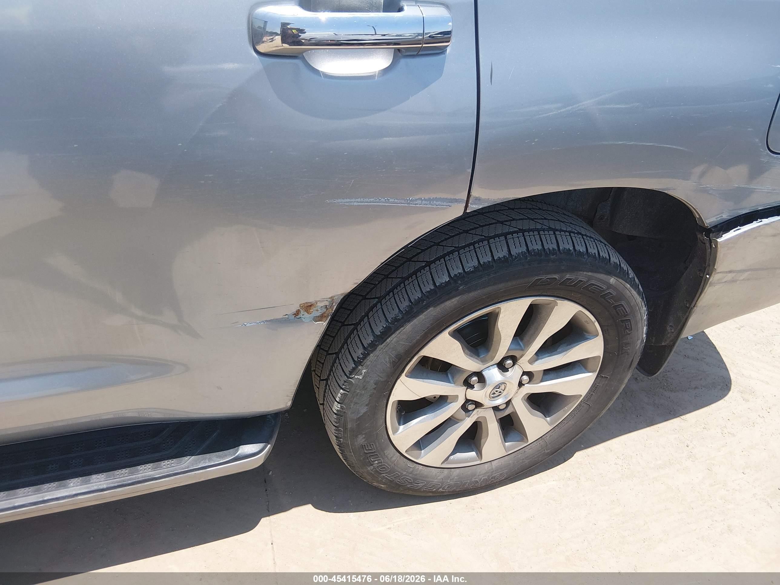 2014 Toyota Sequoia Limited 5.7l V8 Silver vin: 5TDJW5G16ES098566