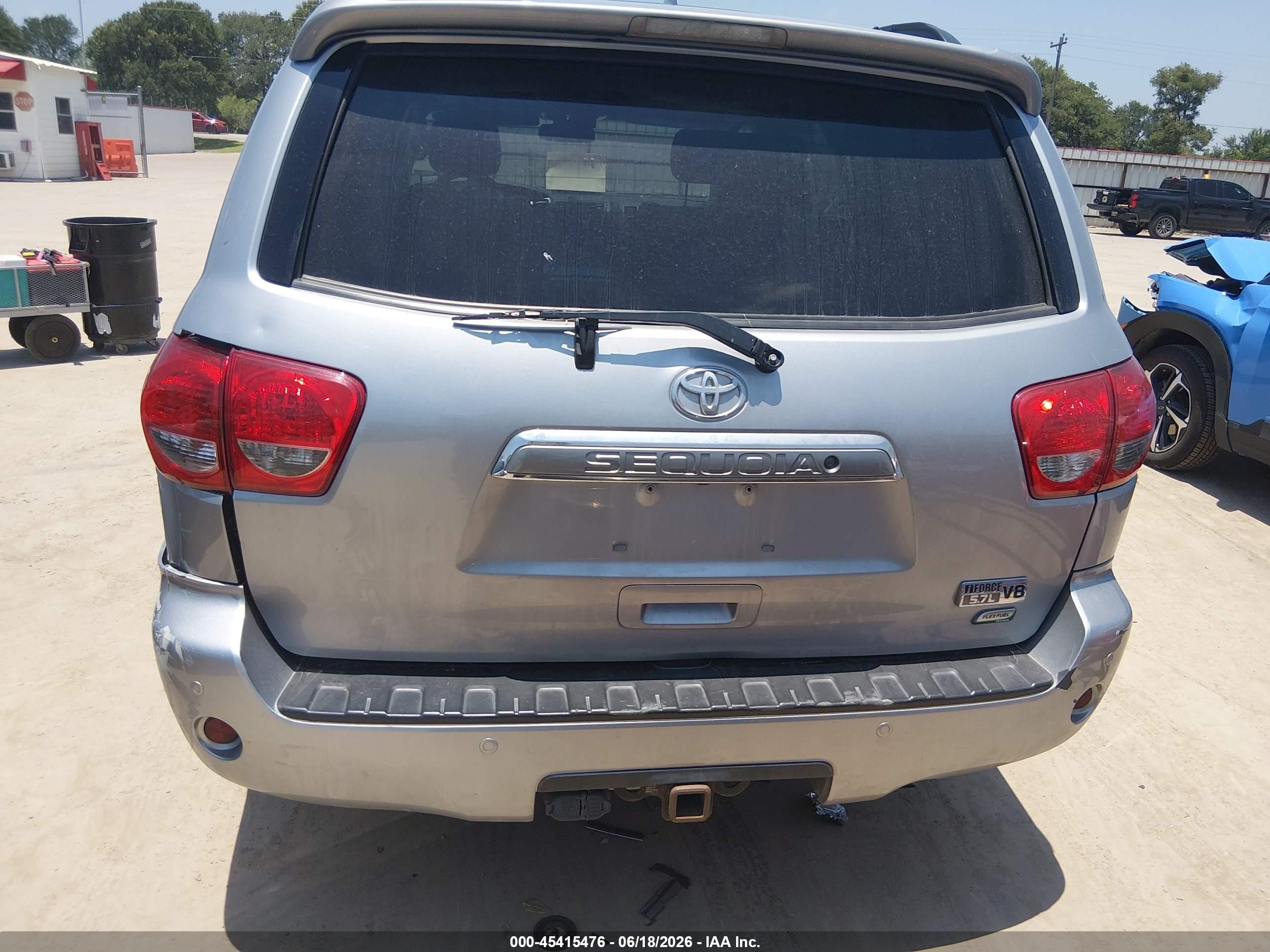 2014 Toyota Sequoia Limited 5.7l V8 Silver vin: 5TDJW5G16ES098566