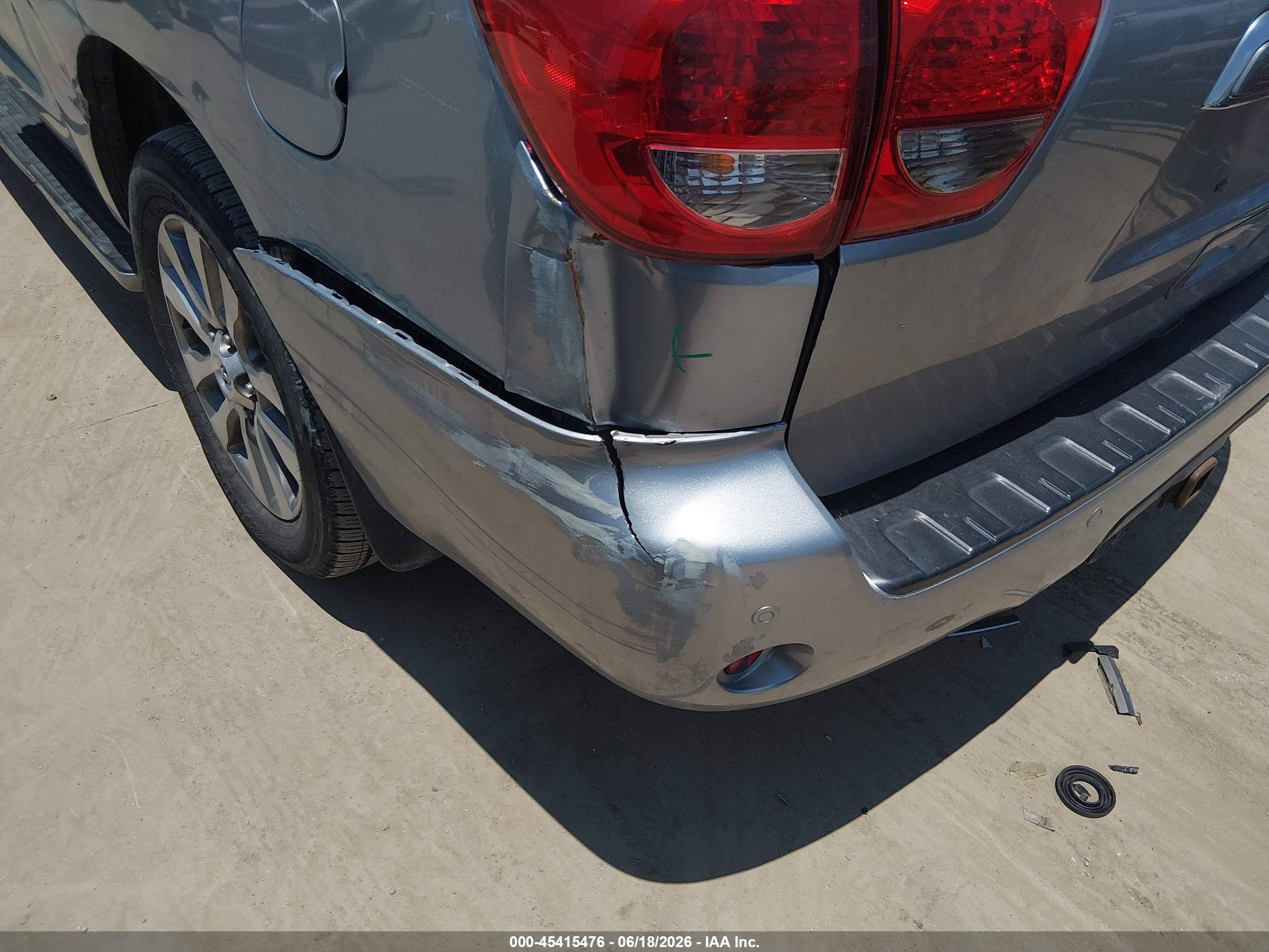 2014 Toyota Sequoia Limited 5.7l V8 Silver vin: 5TDJW5G16ES098566