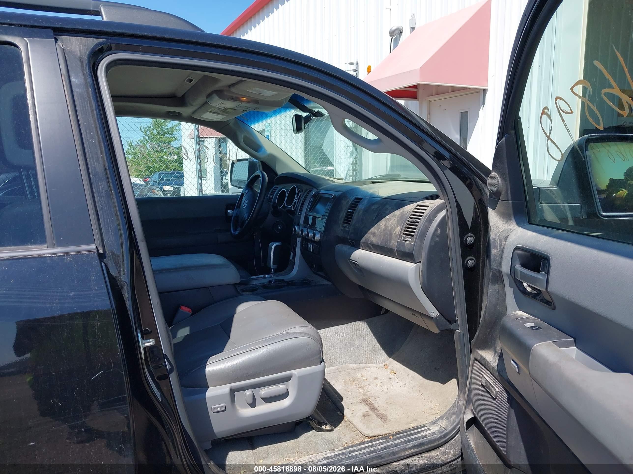 2010 Toyota Sequoia Limited 5.7l V8 Black vin: 5TDJW5G18AS032269