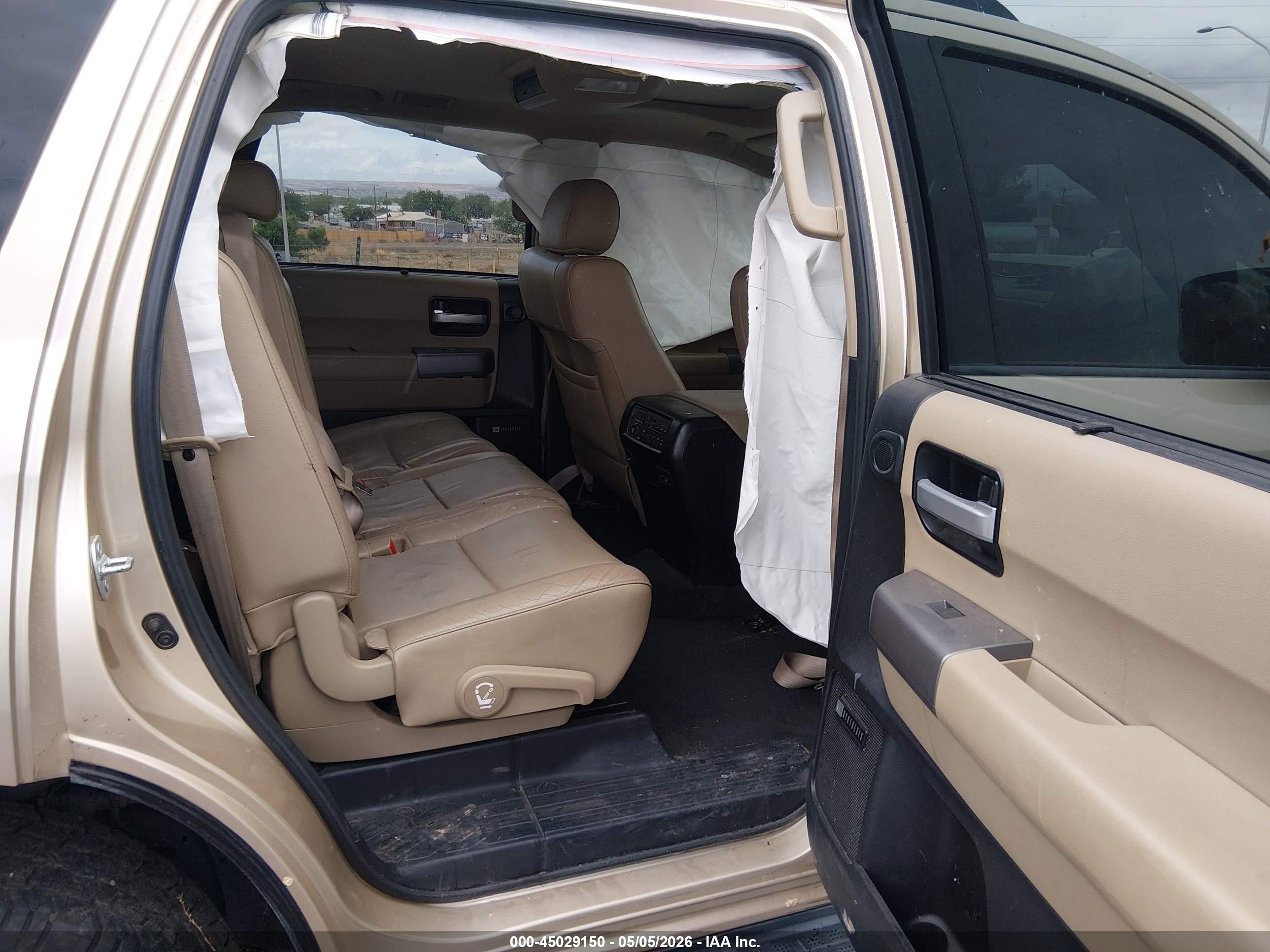 2013 Toyota Sequoia Limited 5.7l V8 Gold vin: 5TDJW5G1XDS078254
