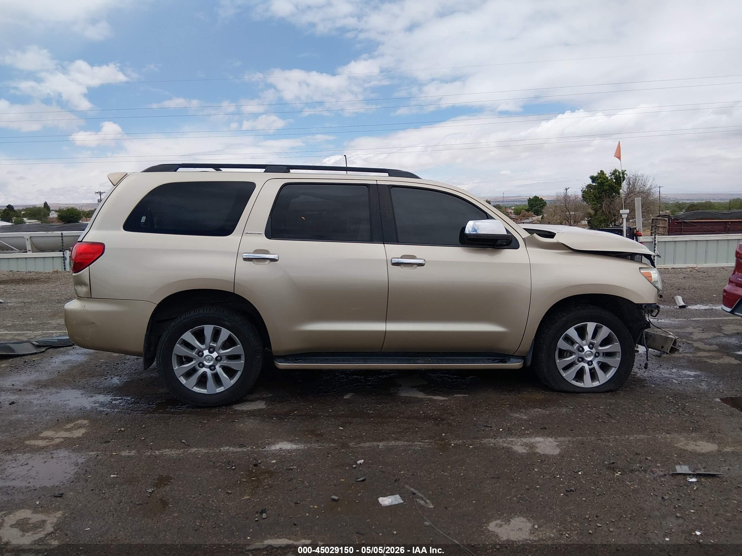 2013 Toyota Sequoia Limited 5.7l V8 Gold vin: 5TDJW5G1XDS078254