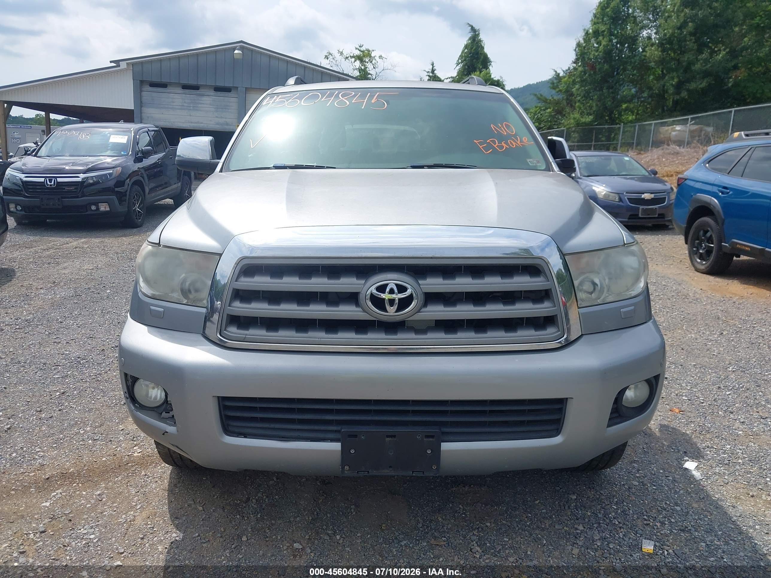 2015 Toyota Sequoia Limited 5.7l V8 Silver vin: 5TDJY5G11FS121554
