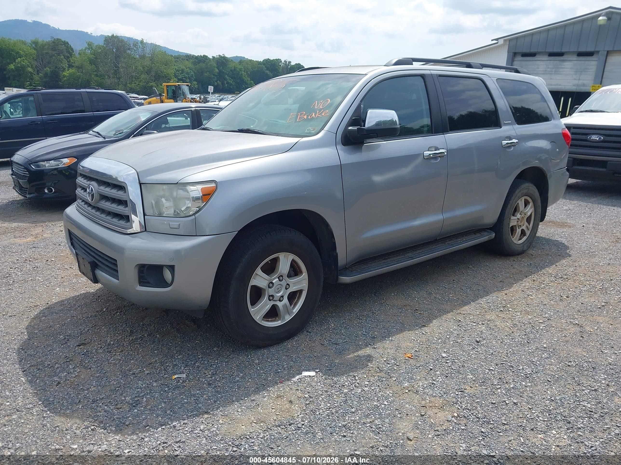 2015 Toyota Sequoia Limited 5.7l V8 Silver vin: 5TDJY5G11FS121554