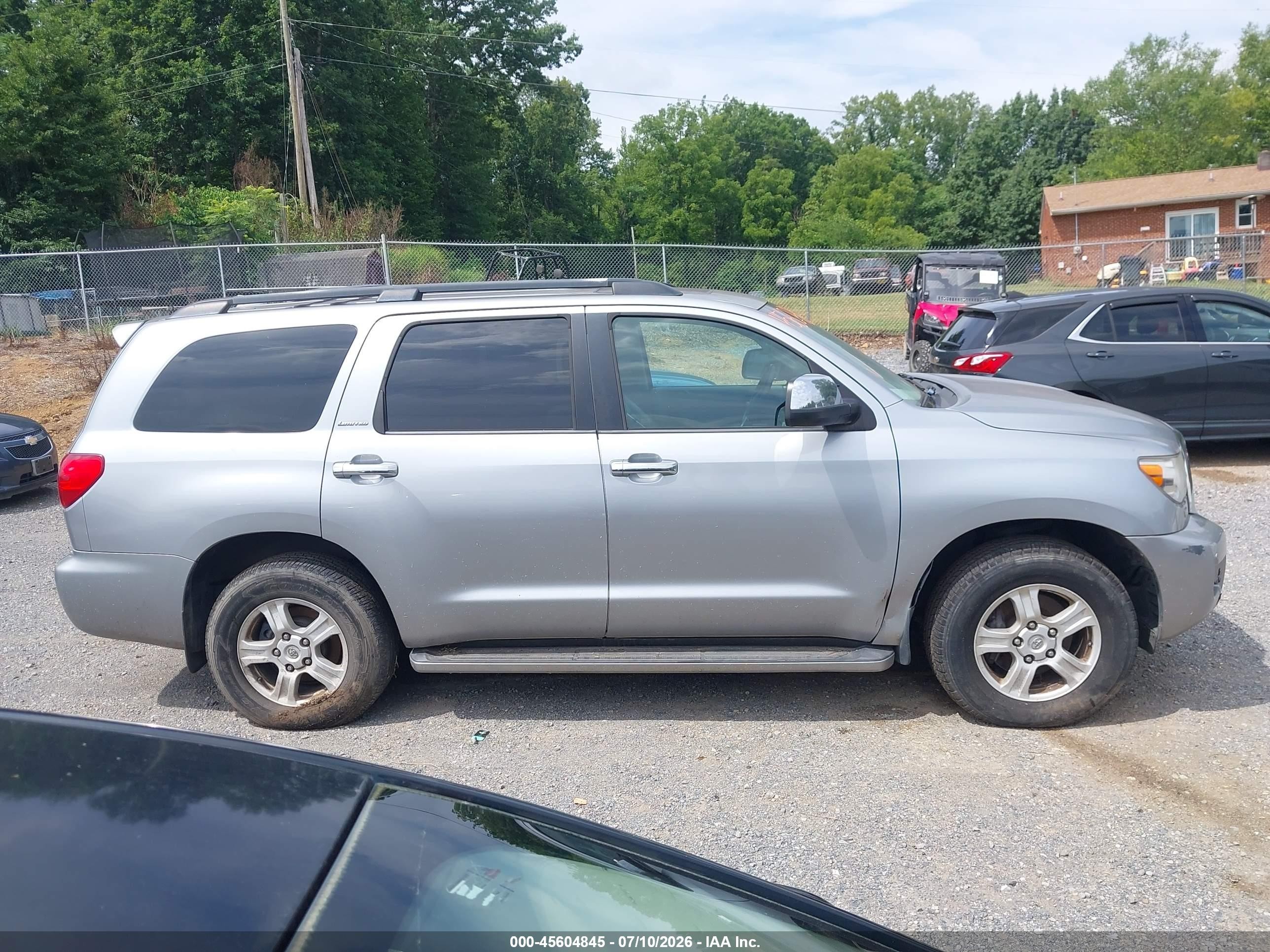 2015 Toyota Sequoia Limited 5.7l V8 Silver vin: 5TDJY5G11FS121554