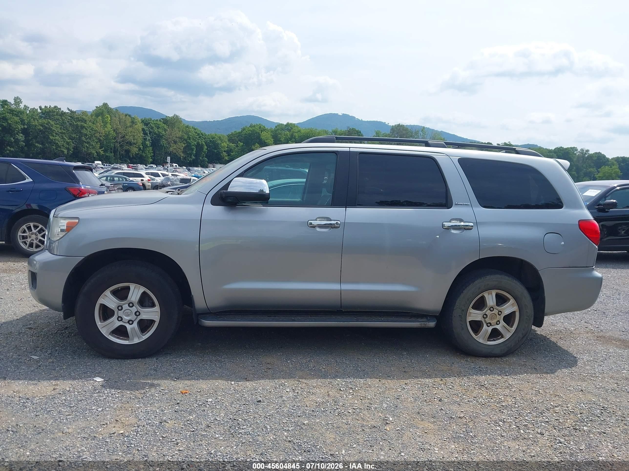 2015 Toyota Sequoia Limited 5.7l V8 Silver vin: 5TDJY5G11FS121554