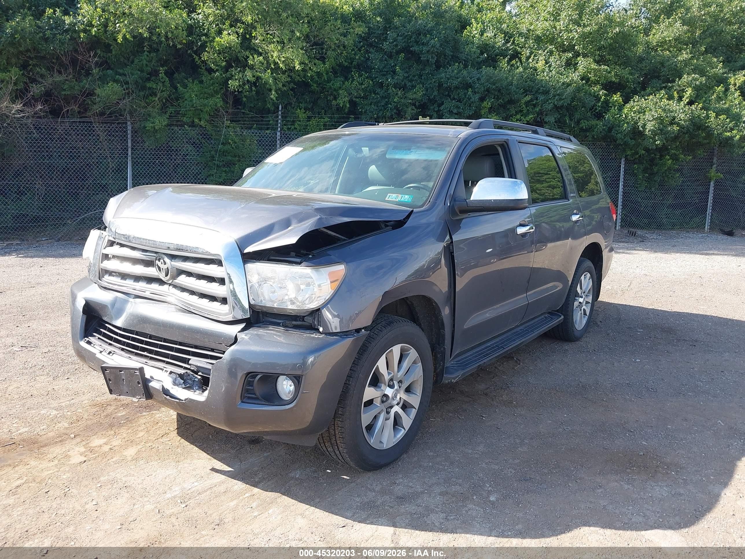 2012 Toyota Sequoia Limited 5.7l V8 Gray vin: 5TDJY5G12CS068312