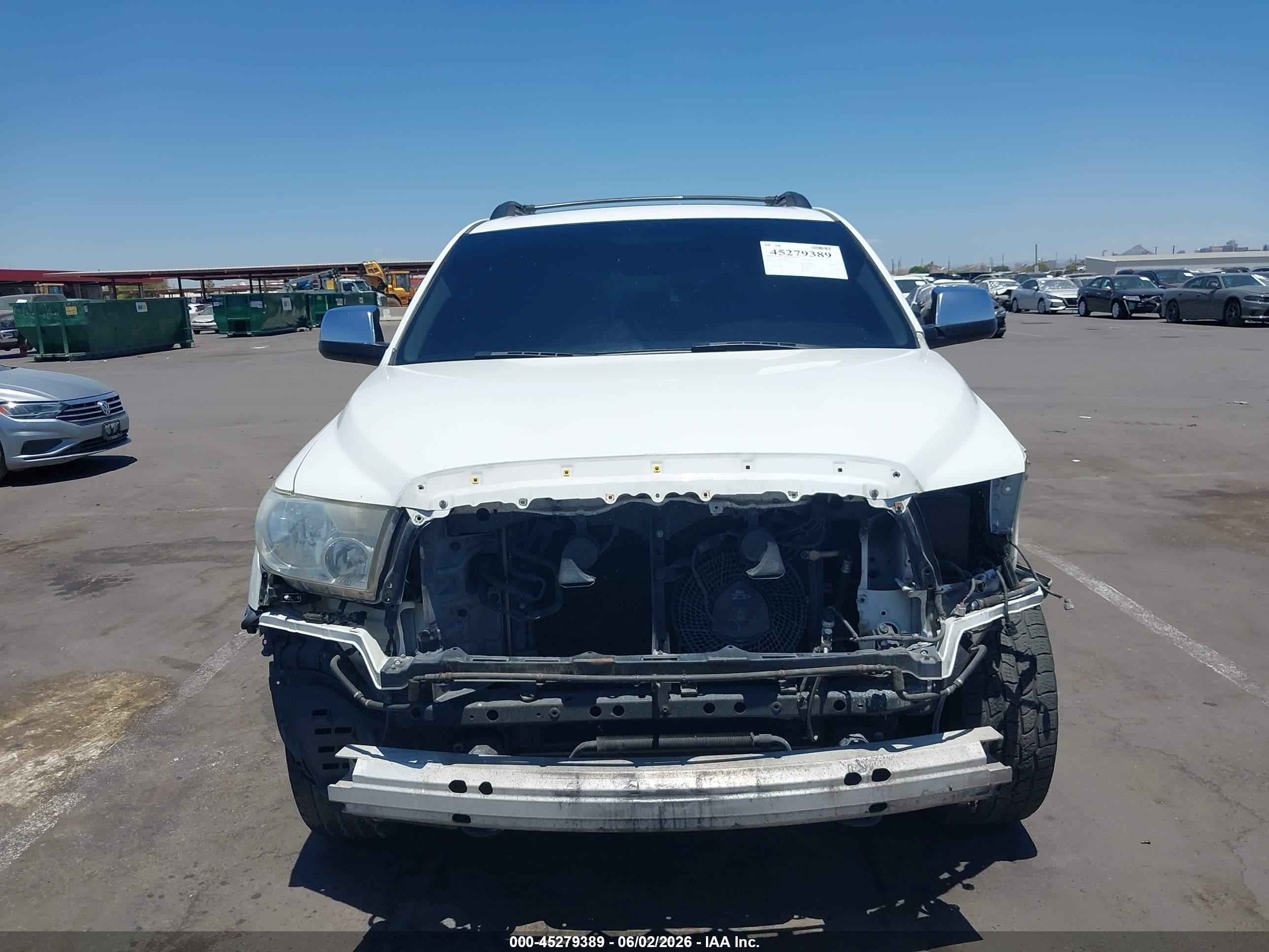 2010 Toyota Sequoia Limited 5.7l V8 White vin: 5TDJY5G13AS039222