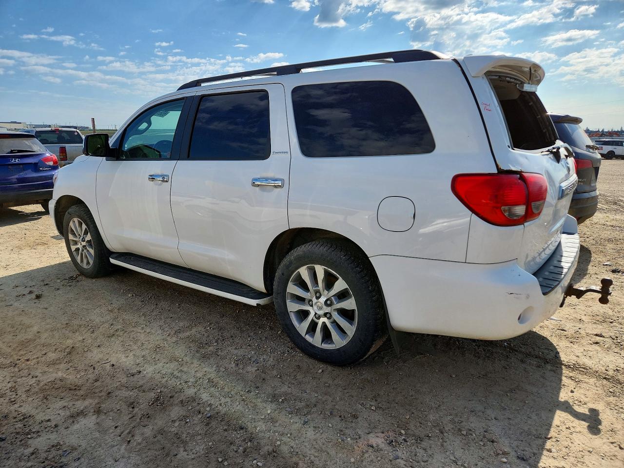 2011 Toyota Sequoia Limited White vin: 5TDJY5G13BS045278
