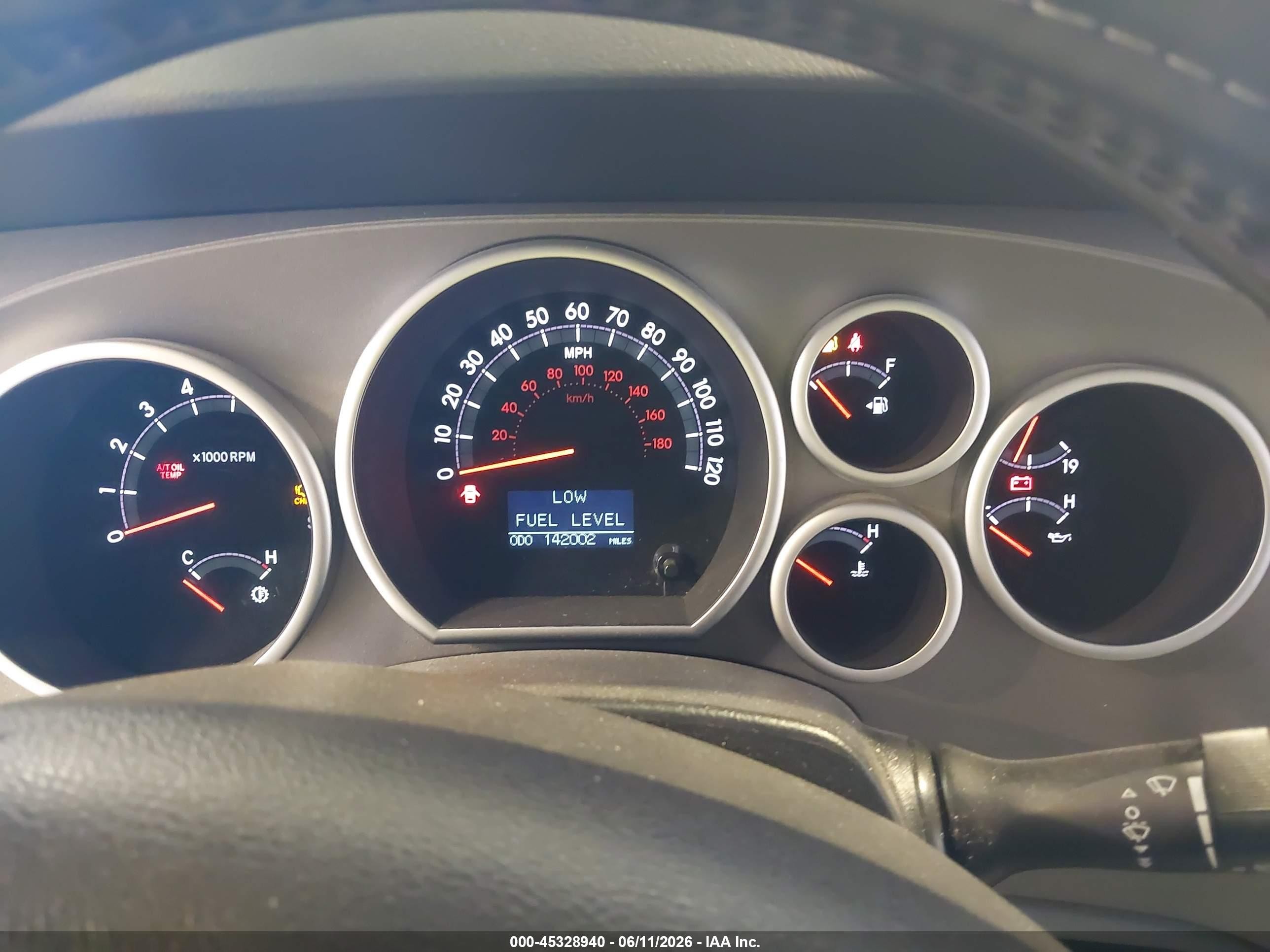 2010 Toyota Sequoia Limited 5.7l V8 Silver vin: 5TDJY5G15AS034801
