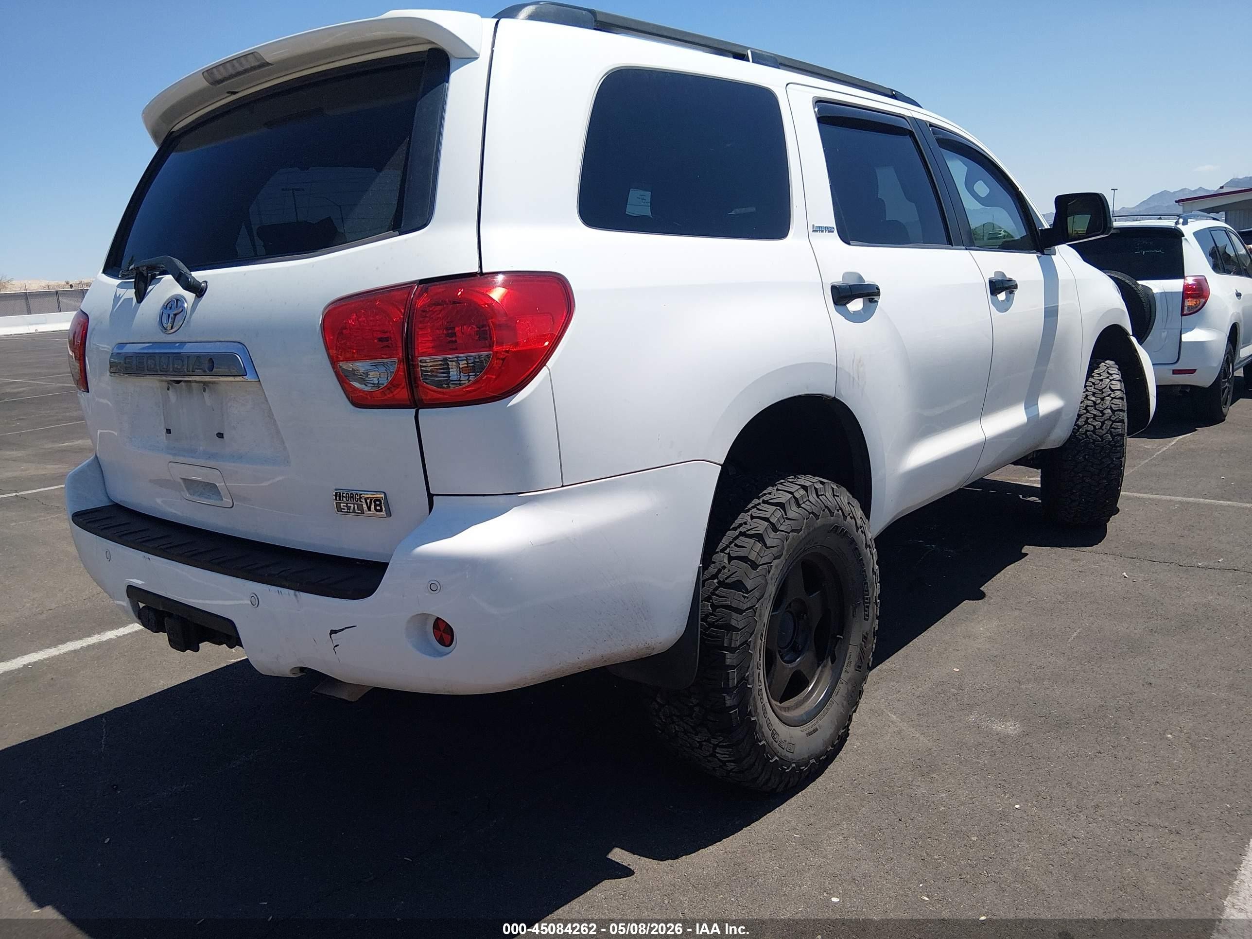 2011 Toyota Sequoia Limited 5.7l V8 White vin: 5TDJY5G15BS046982