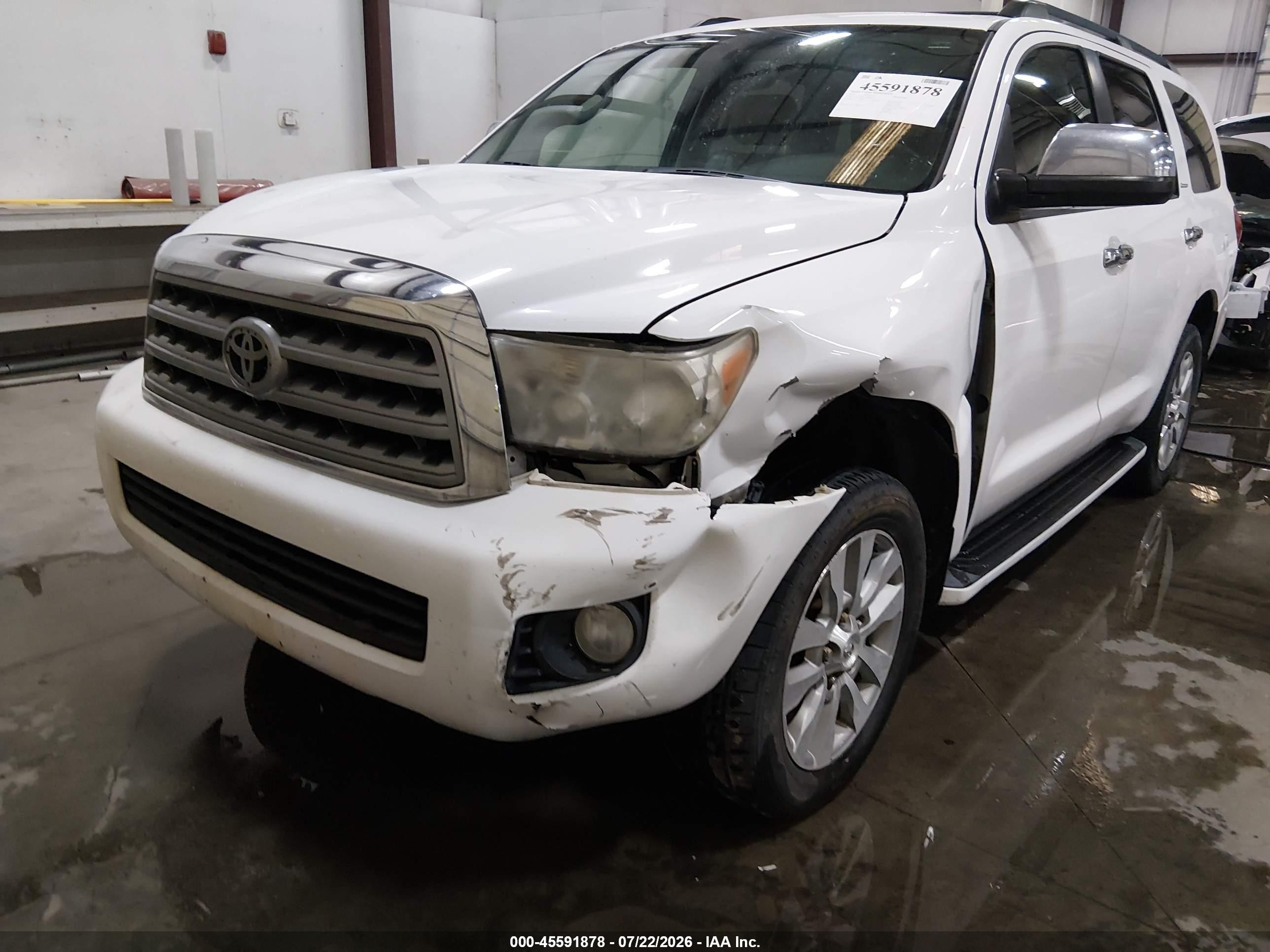 2012 Toyota Sequoia Limited 5.7l V8 White vin: 5TDJY5G15CS065727