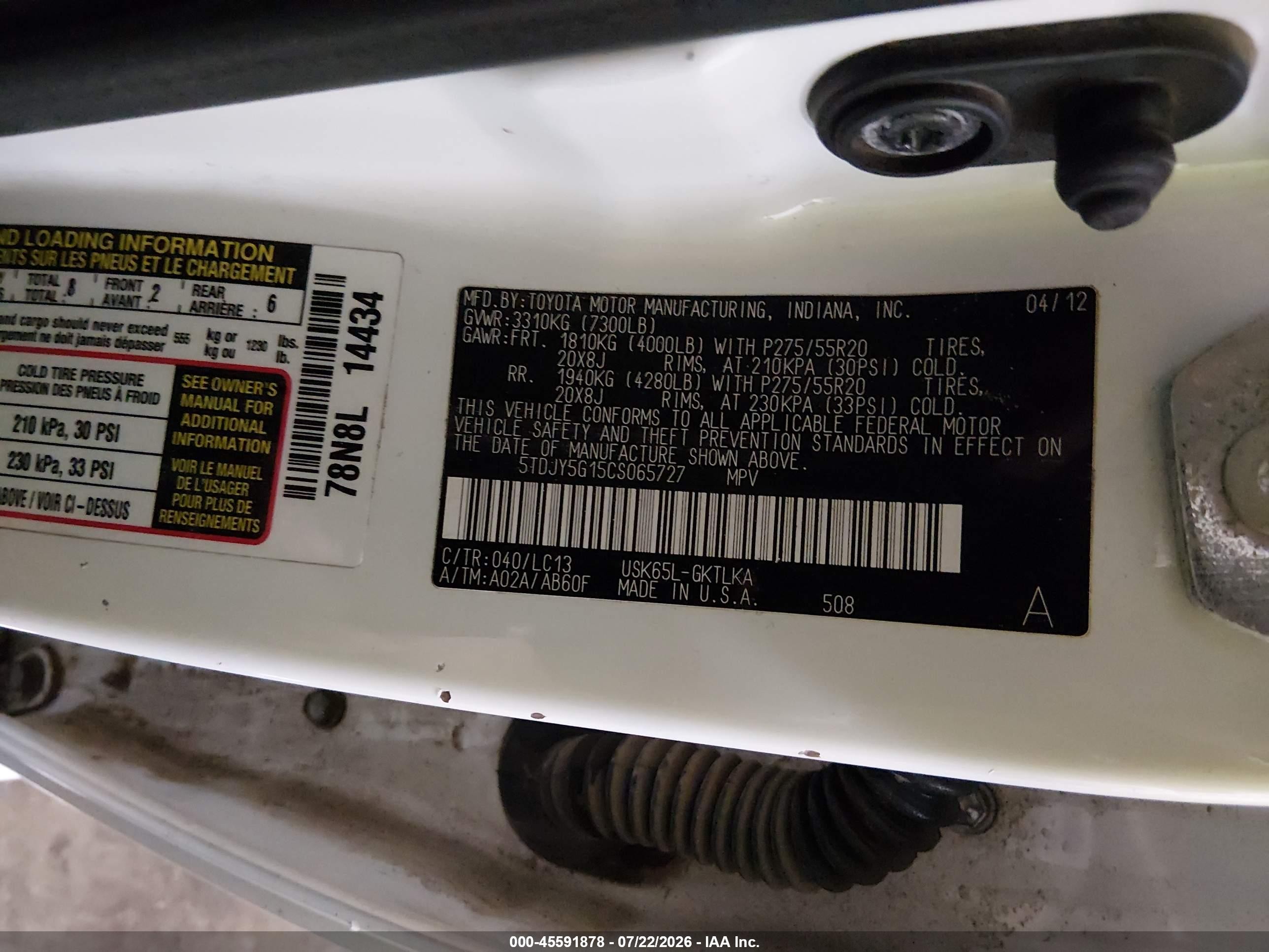2012 Toyota Sequoia Limited 5.7l V8 White vin: 5TDJY5G15CS065727