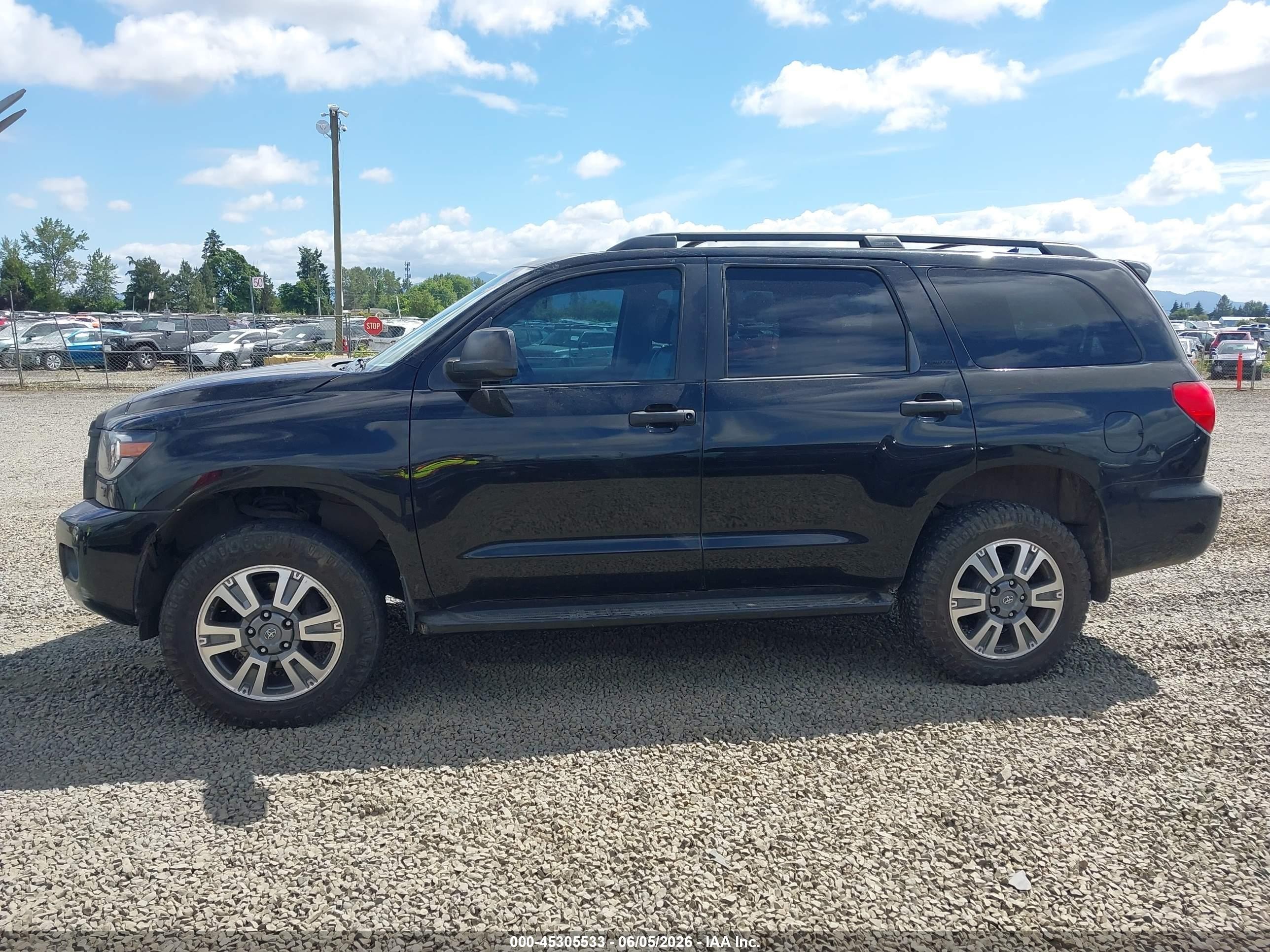 2010 Toyota Sequoia Limited 5.7l V8 Black vin: 5TDJY5G17AS039742