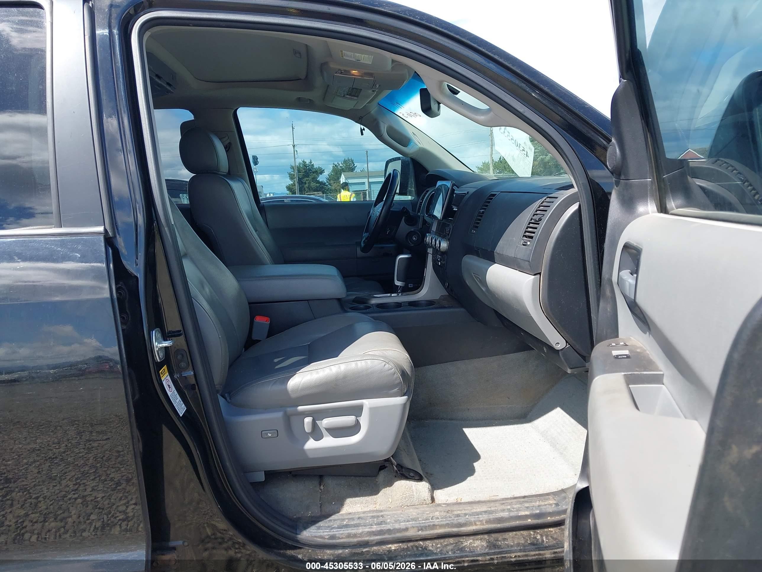 2010 Toyota Sequoia Limited 5.7l V8 Black vin: 5TDJY5G17AS039742