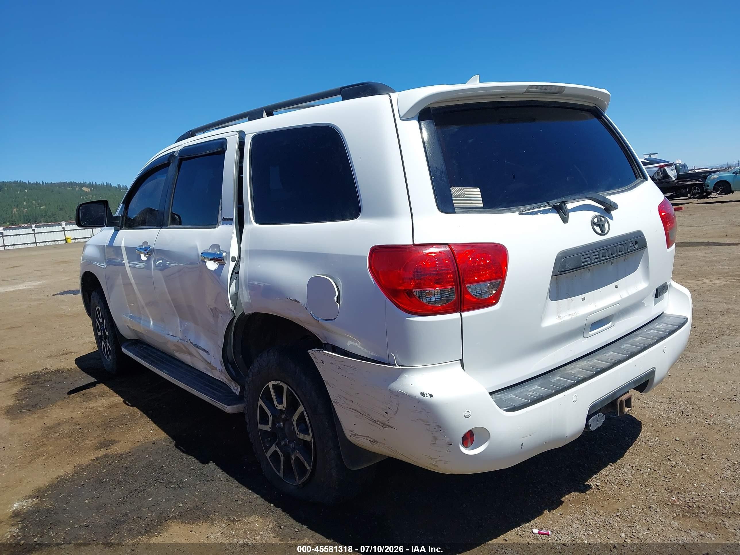 2012 Toyota Sequoia Limited 5.7l V8 Белый vin: 5TDJY5G17CS066281