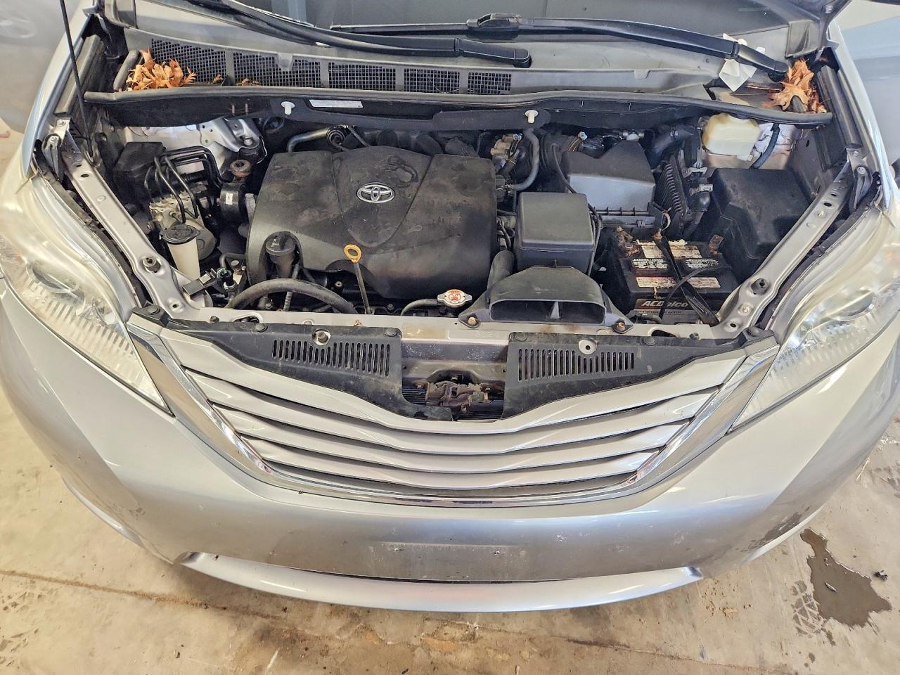 2017 Toyota Sienna Le Черный vin: 5TDJZ3DC6HS149067