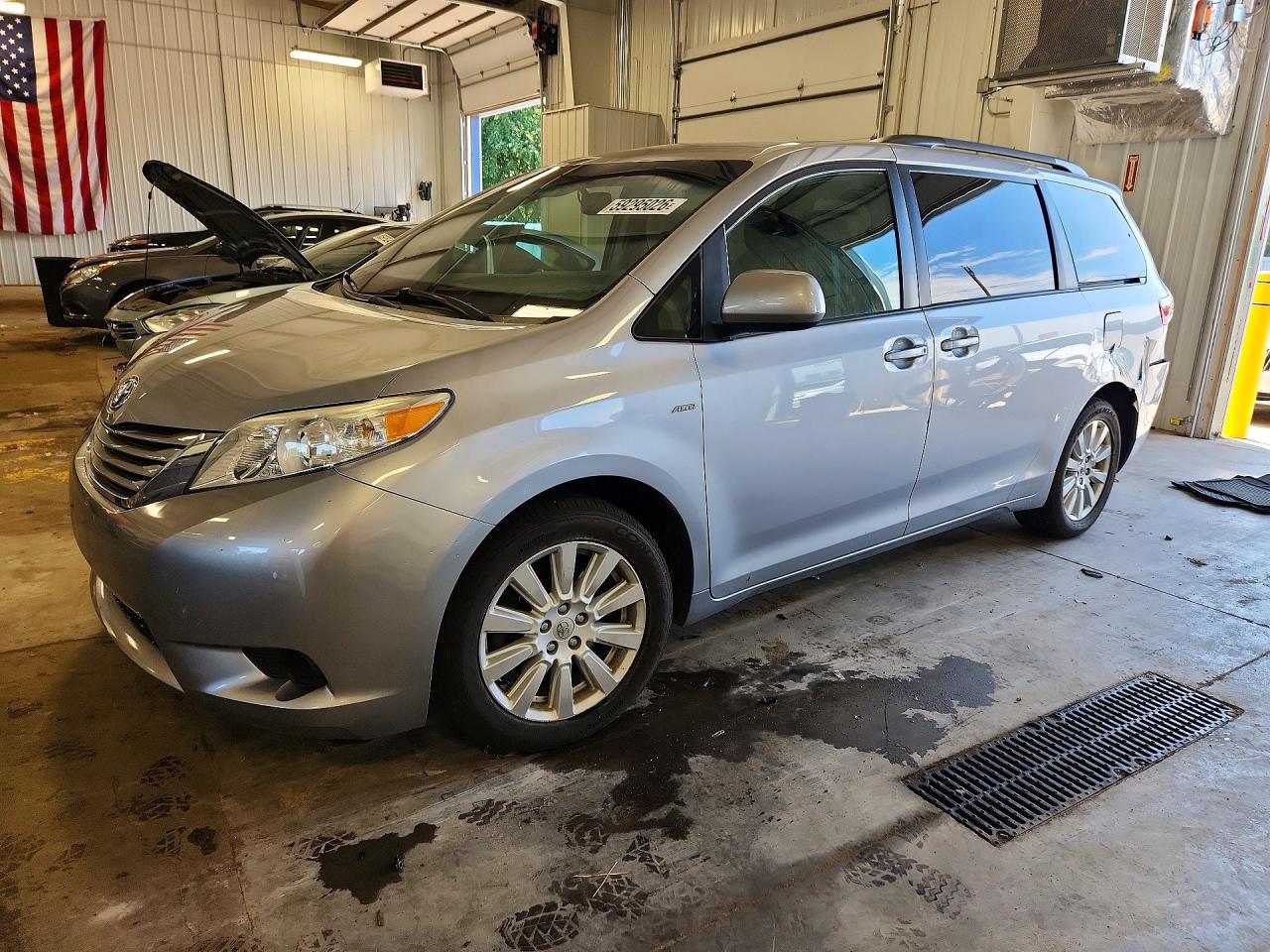 2017 Toyota Sienna Le Черный vin: 5TDJZ3DC6HS149067