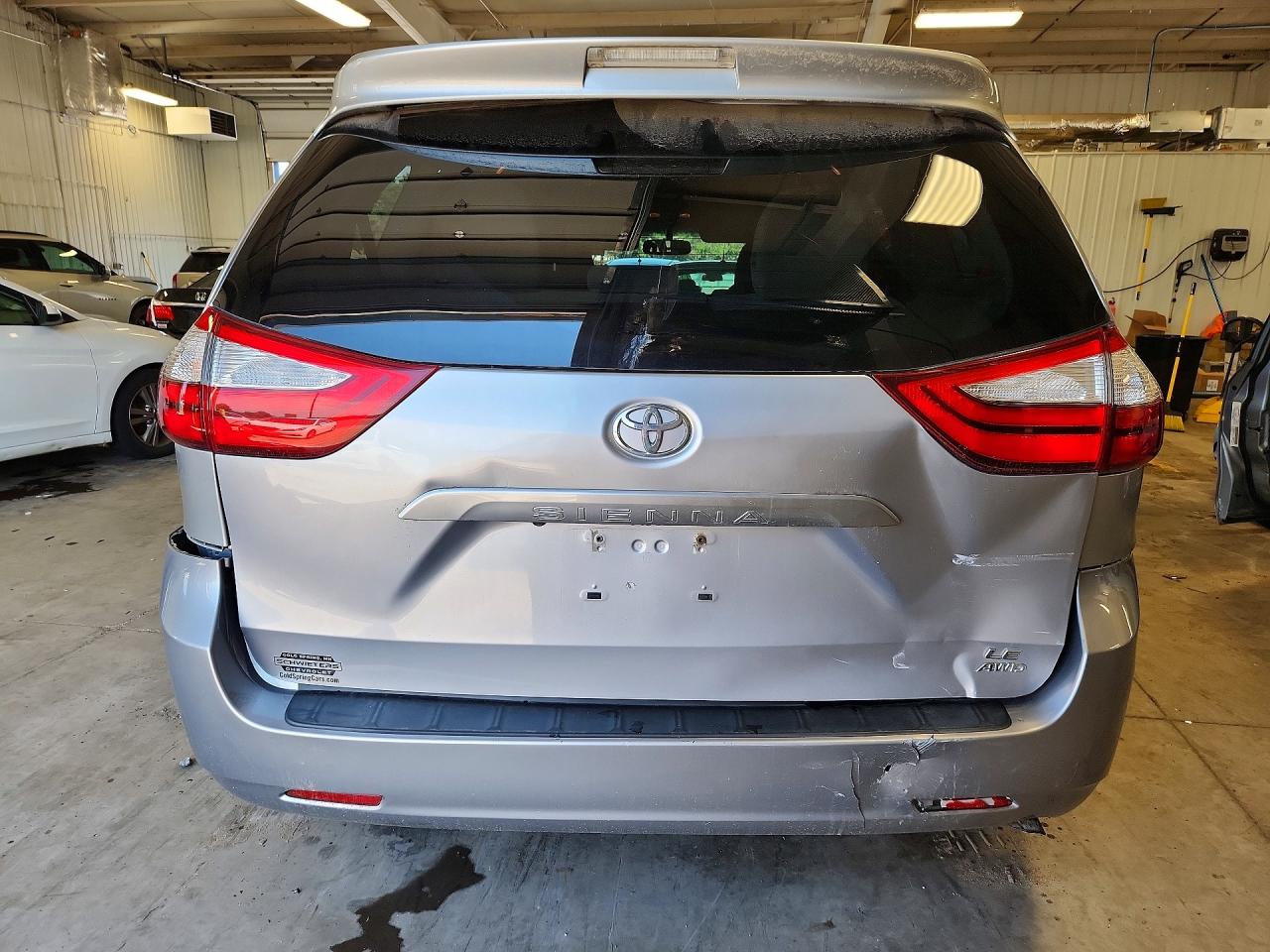 2017 Toyota Sienna Le Черный vin: 5TDJZ3DC6HS149067