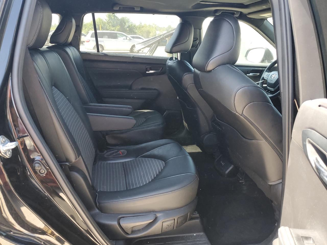 2022 Toyota Highlander Xse Черный vin: 5TDJZRBH2NS208242