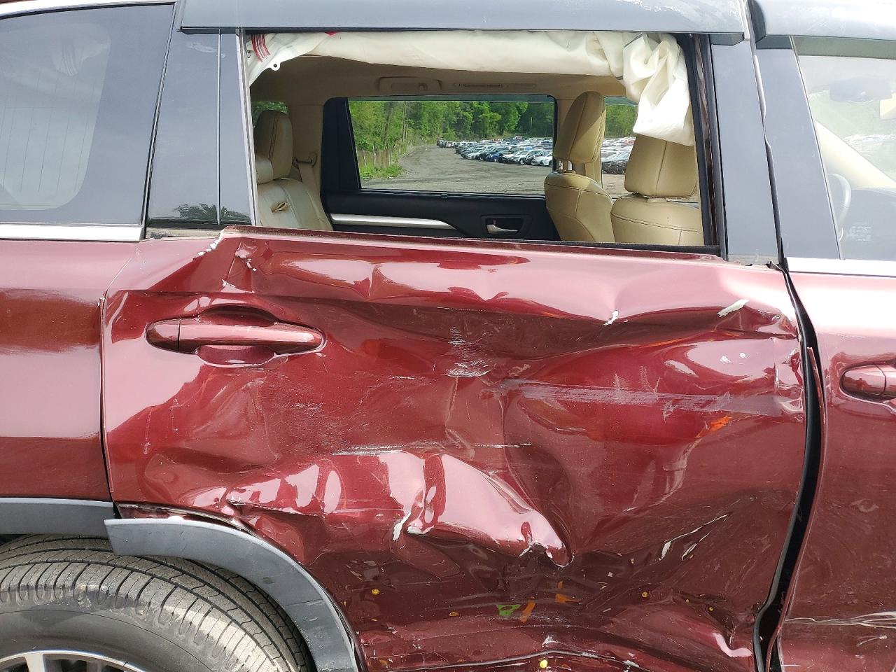 2018 Toyota Highlander Xle Maroon vin: 5TDJZRFH0JS499604